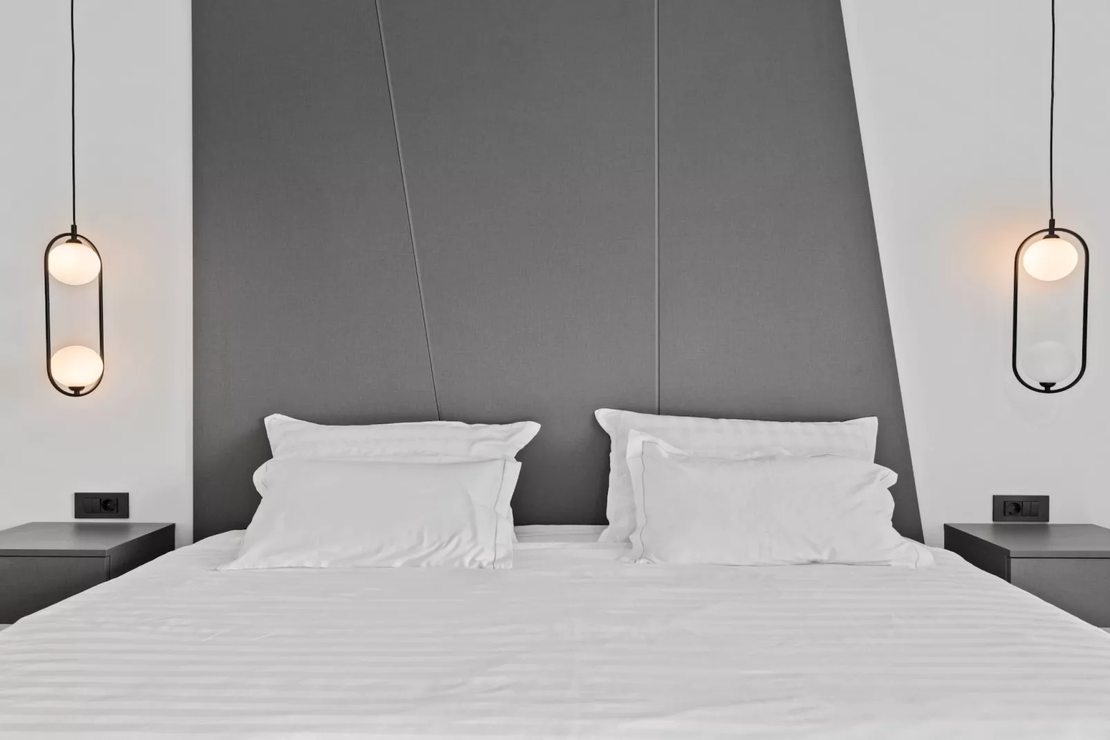 Villa Freedom - Five Bedroom House with Balcony-Bedroom