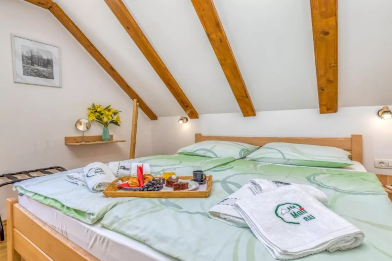 Four Bedroom Holiday House Mali Raj with Pool-Schlafzimmer