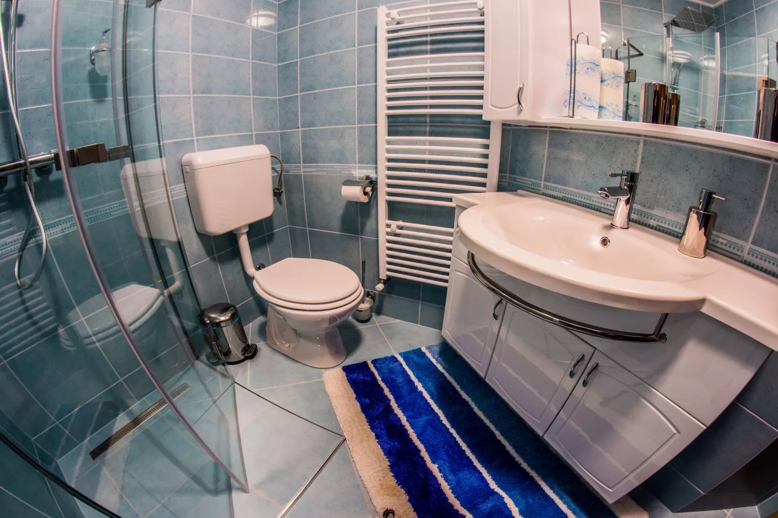 Riverside Pines Luce Apartments with Balcony - Two Bedroom Apartment with Balcony (owner 4+2)-Badezimmer