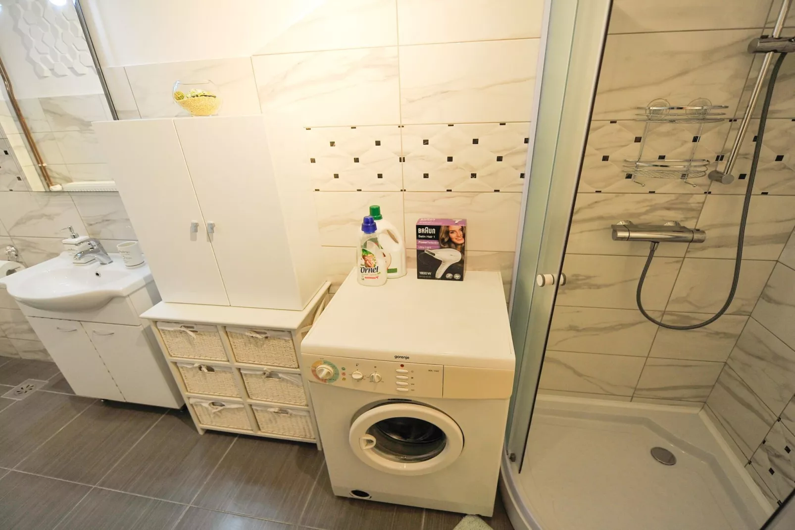 Relax and Rustic Apartments with Terrace - Standard One Bedroom Apartment with Terrace (owner Marjana)-Bathroom