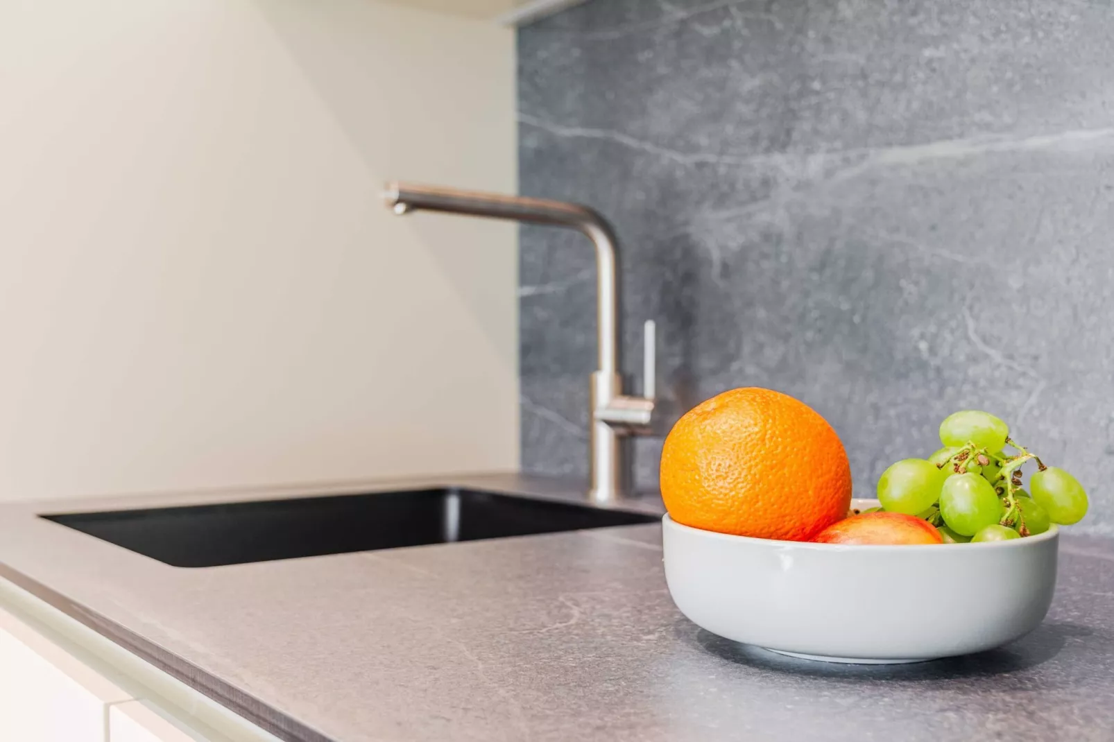 Bovec Chic Apartment with Sauna - One Bedroom Apartment with Balcony-Küche