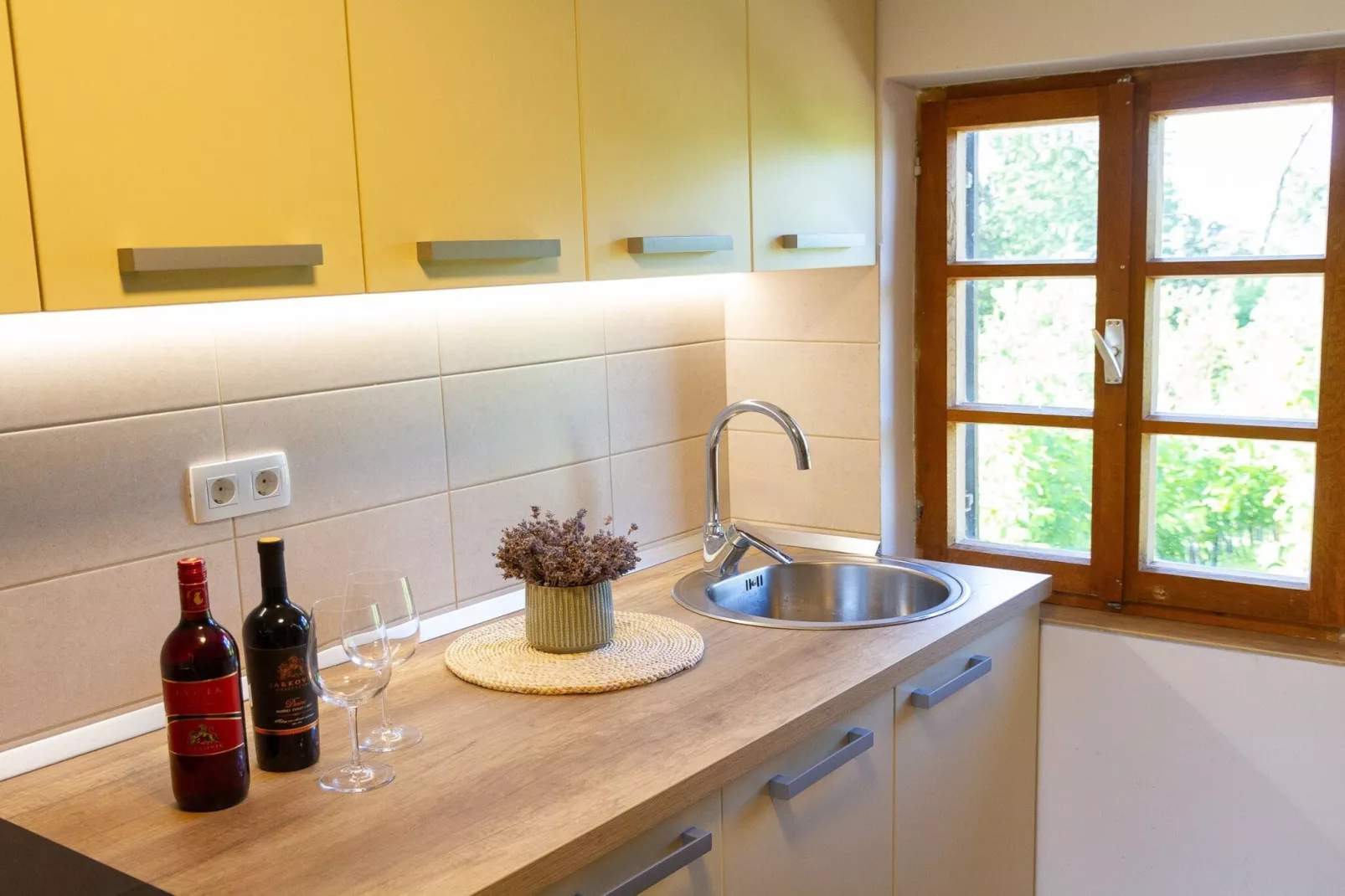 Hillside Haven Holiday Home with Sauna and Hot-Tub - One Bedroom Holiday Home with Sauna and Hot-Tub-Cuisine