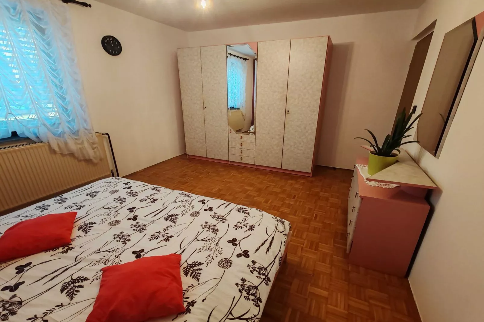 Brezovica Spacious Family-Friendy Apartment - Two Bedroom Apartment with Balcony-Bedroom