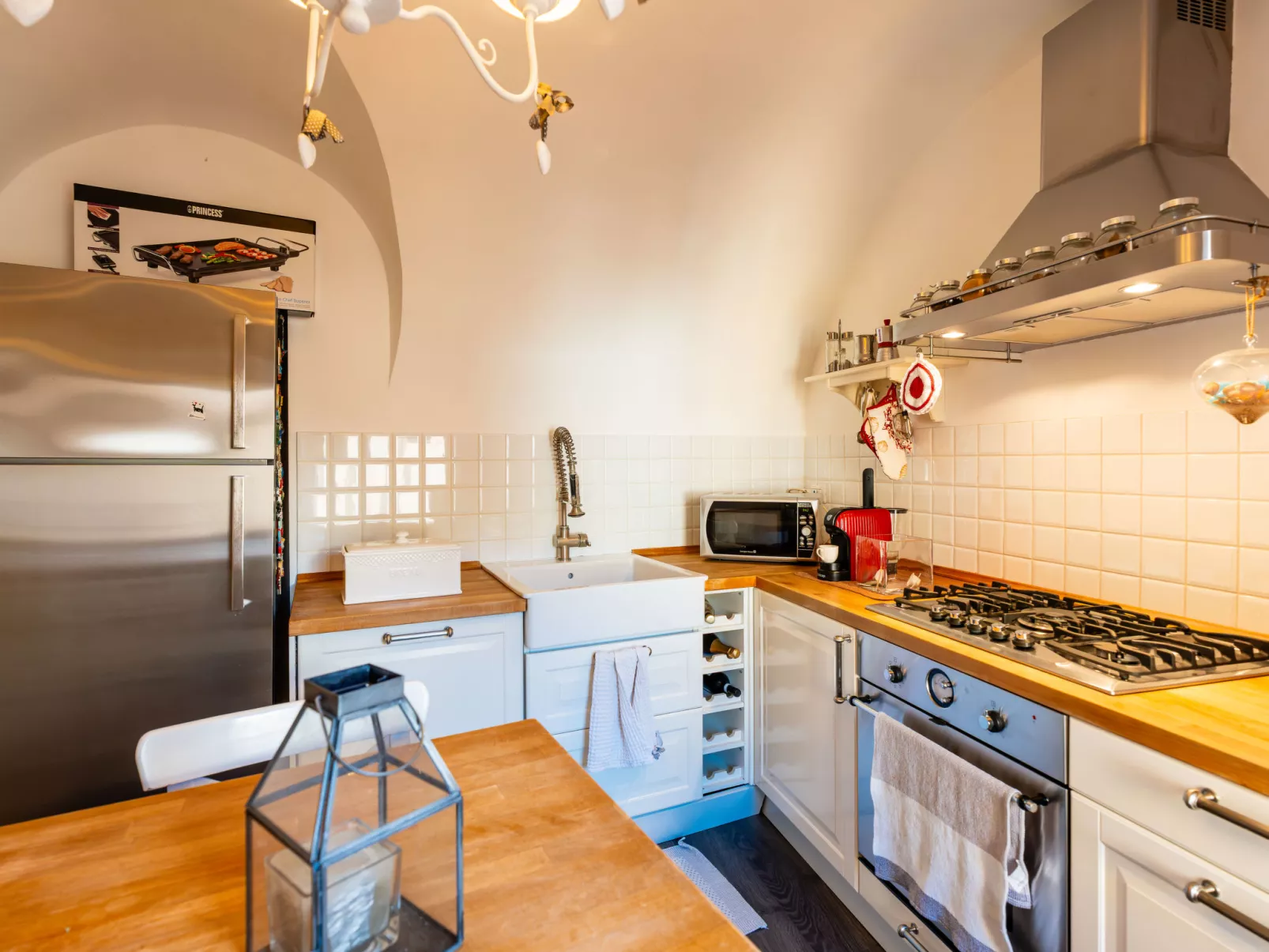 La Petite Maison-Drinnen