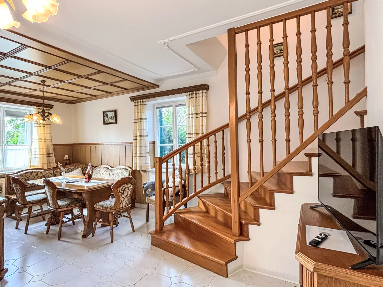 Großmutters Ferienhaus-Drinnen