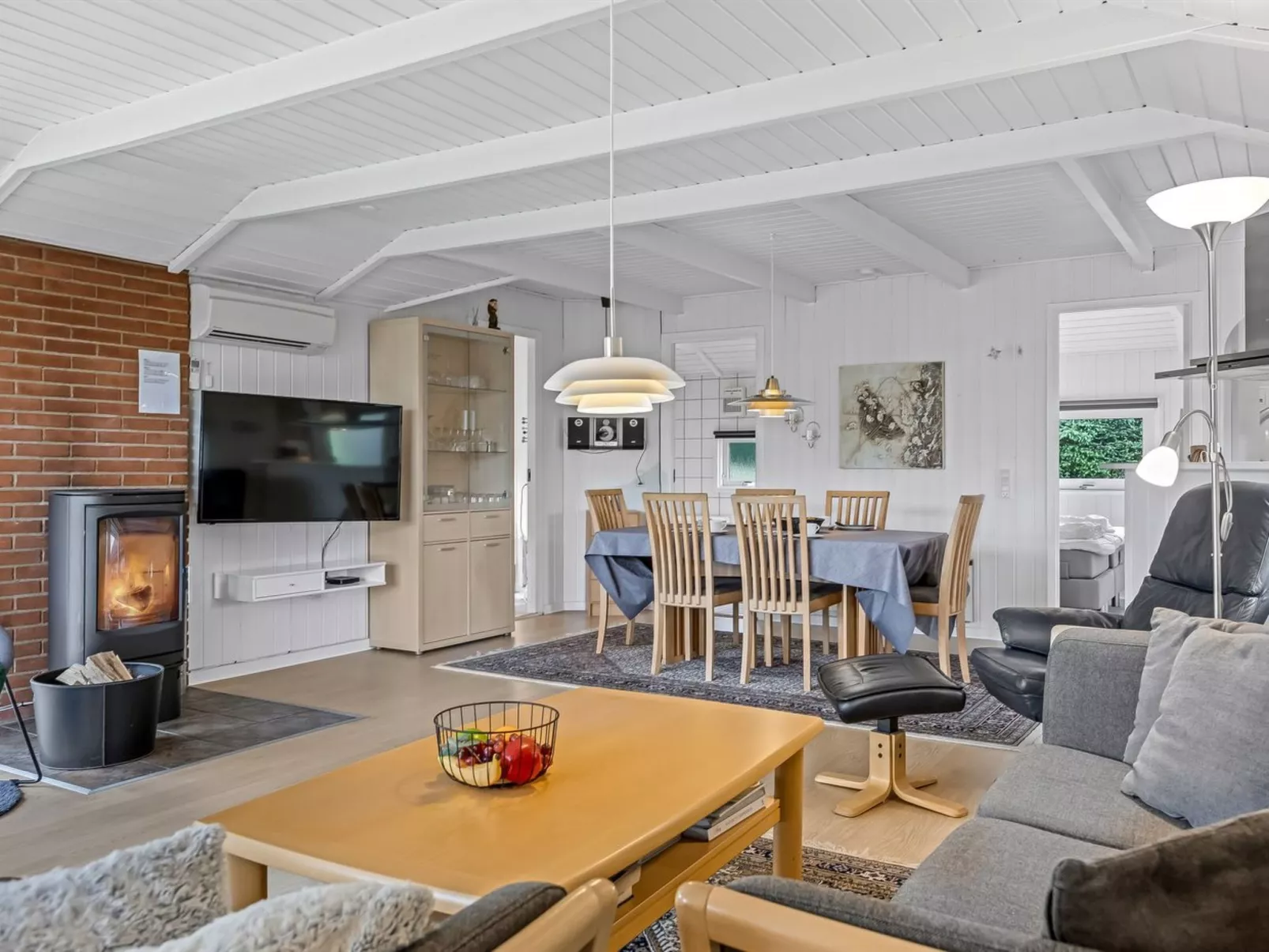 "Joonatan" - 900m from the sea-Dedans