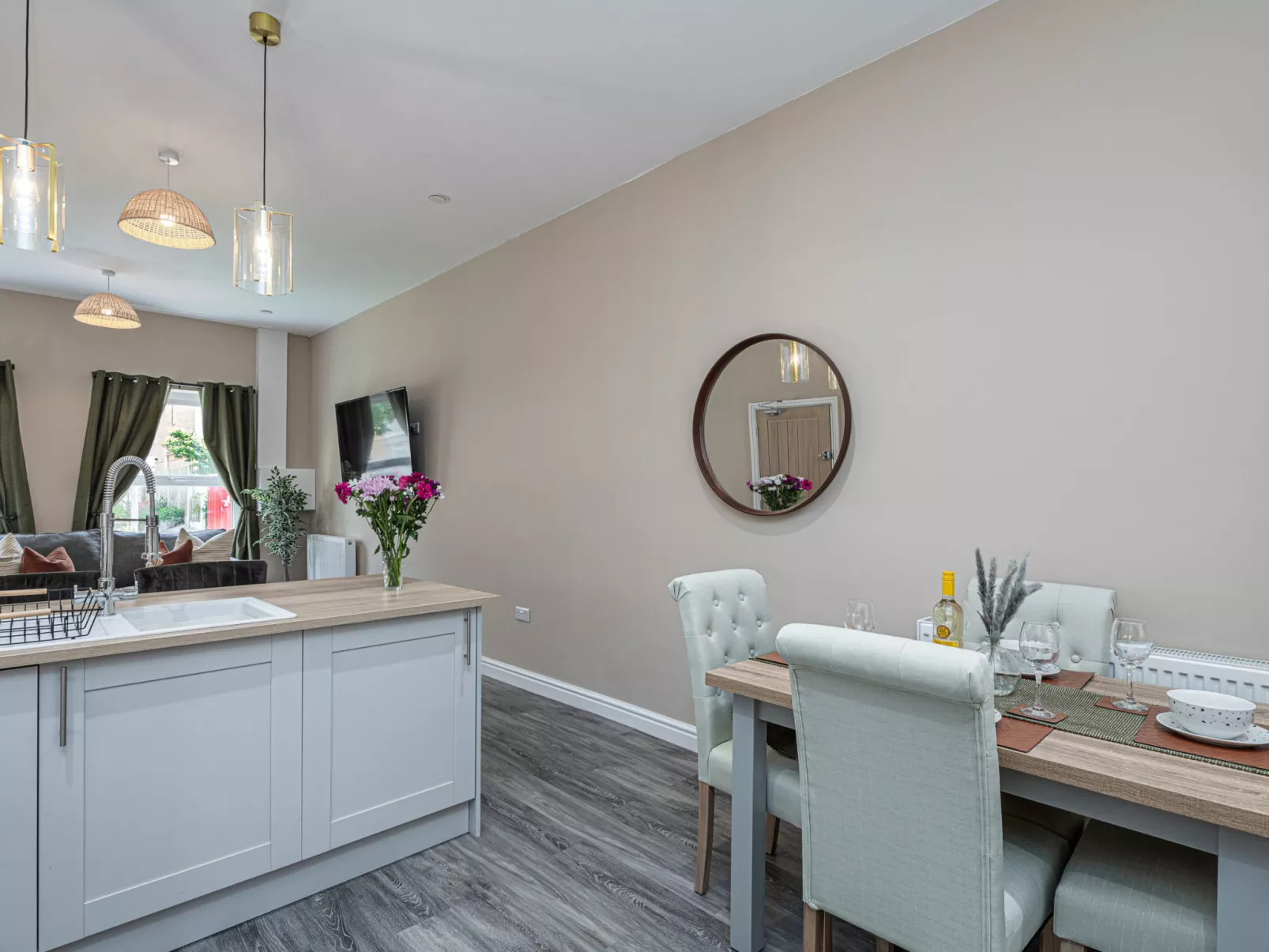 Peace Retreats Apartment - Pwllheli-Dedans