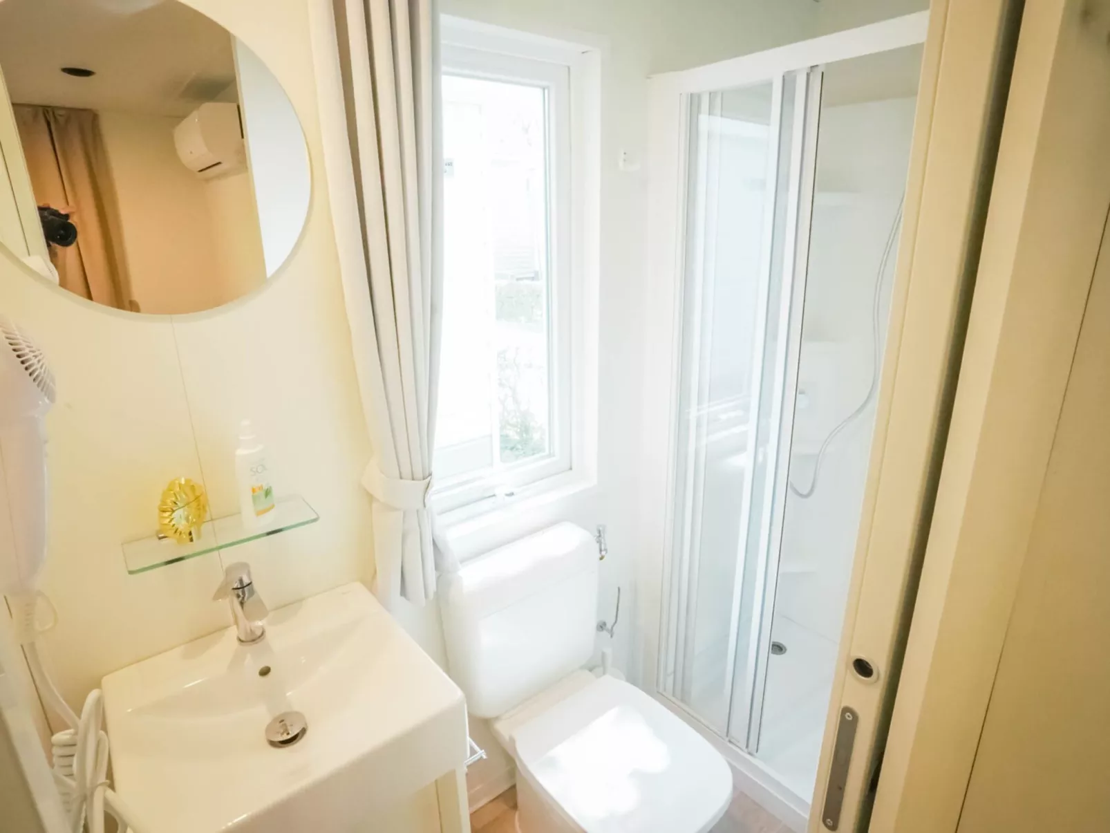 Camping Butterfly-Inside