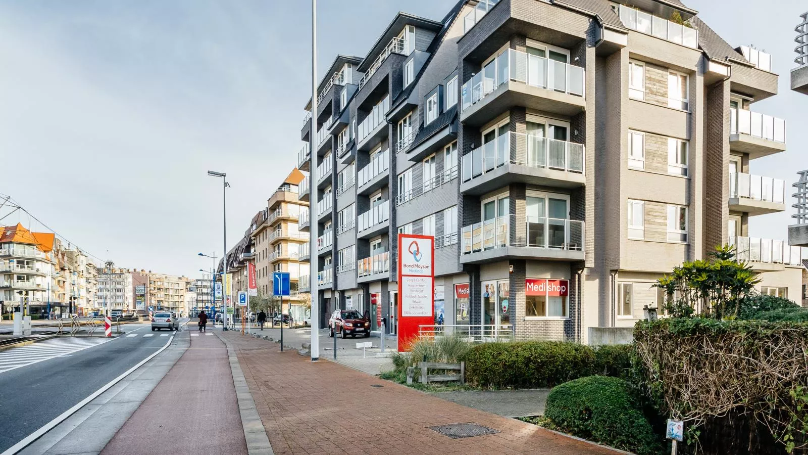 Aimé 303-Exterior in summer