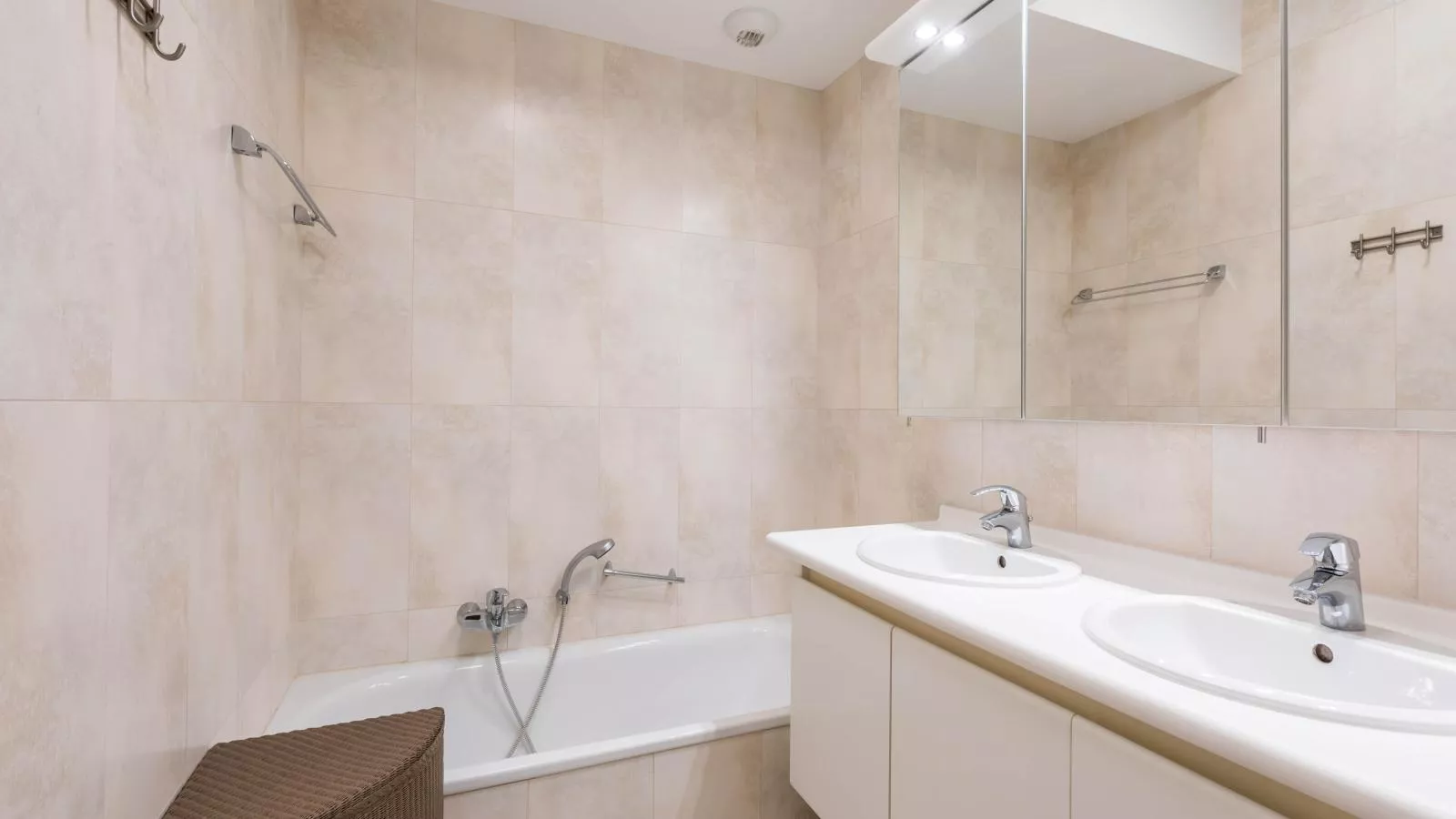 Guernsey eerste-Bathroom