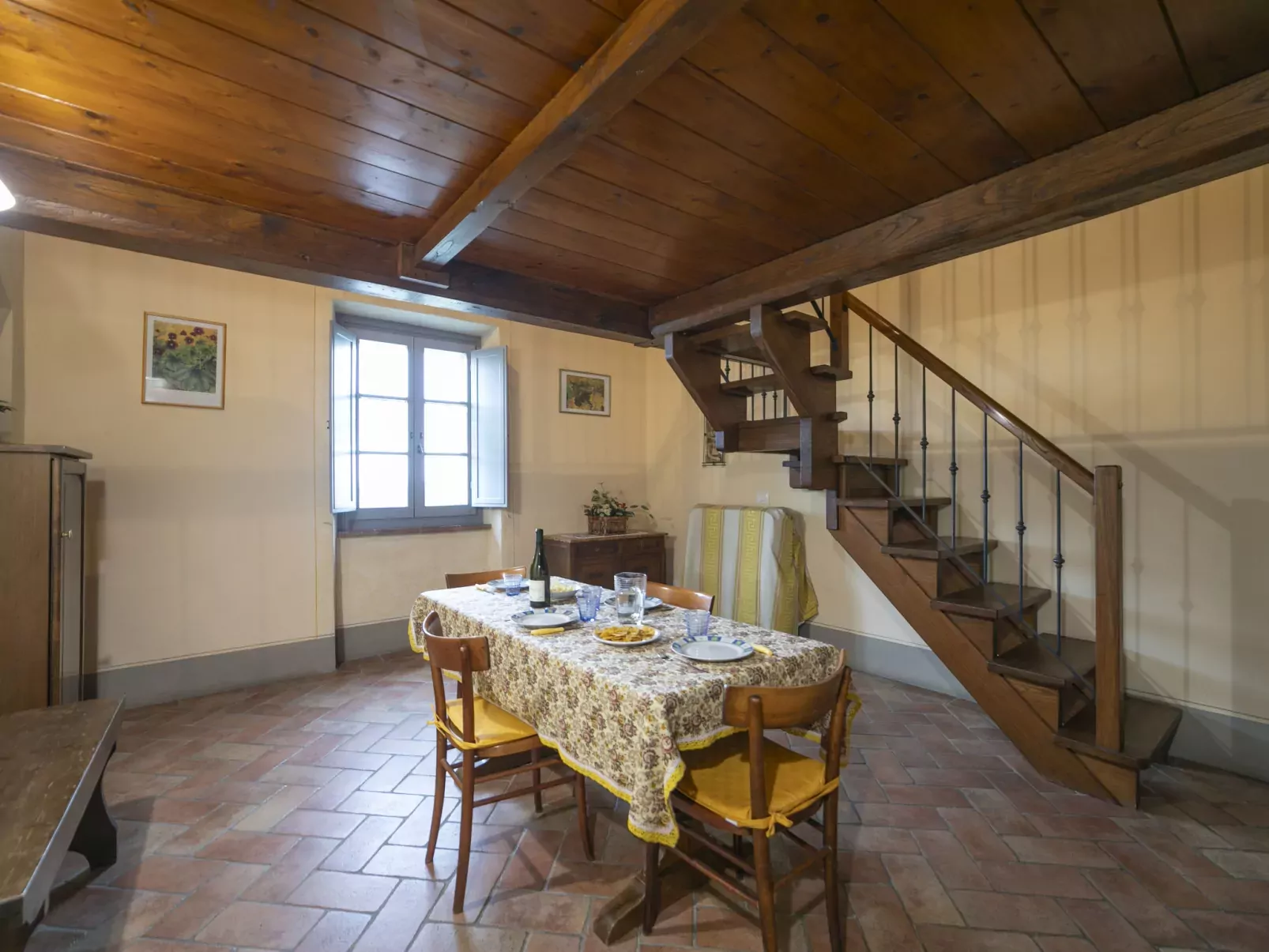Le Rondini-Inside