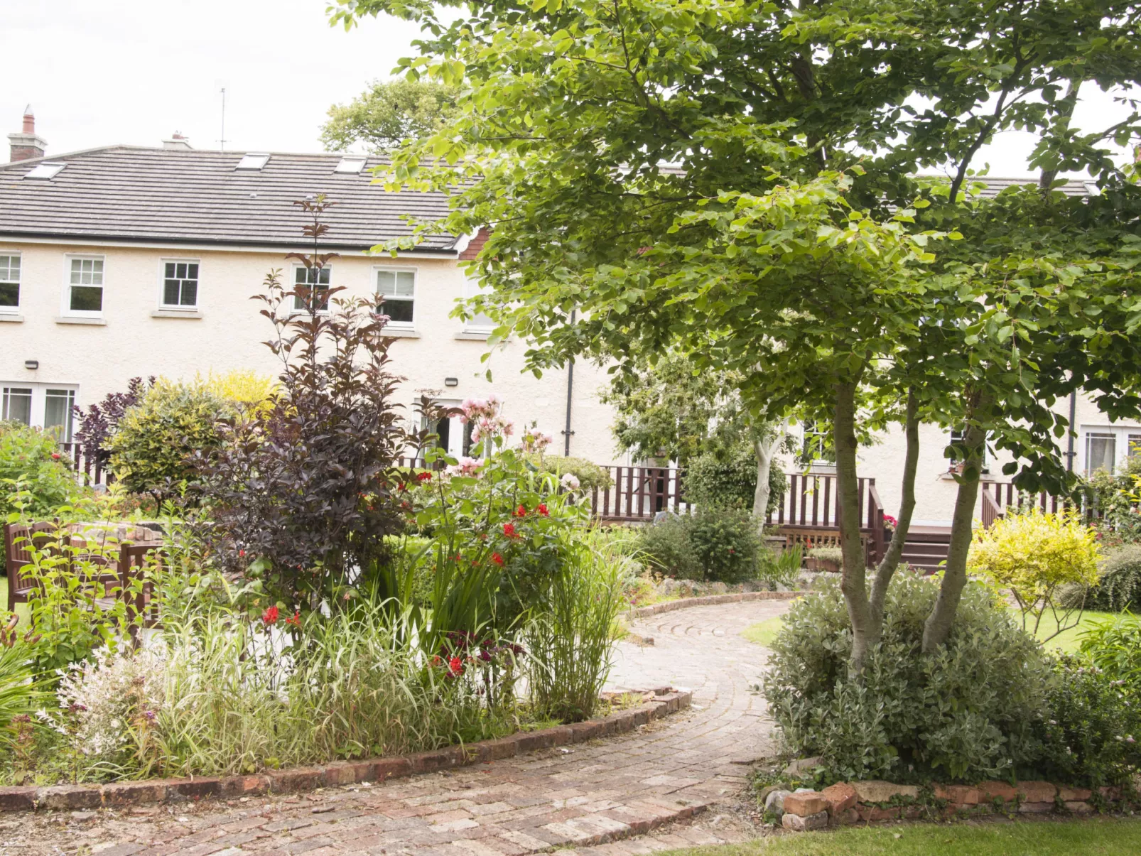 Courtyard HC No 8-Draußen