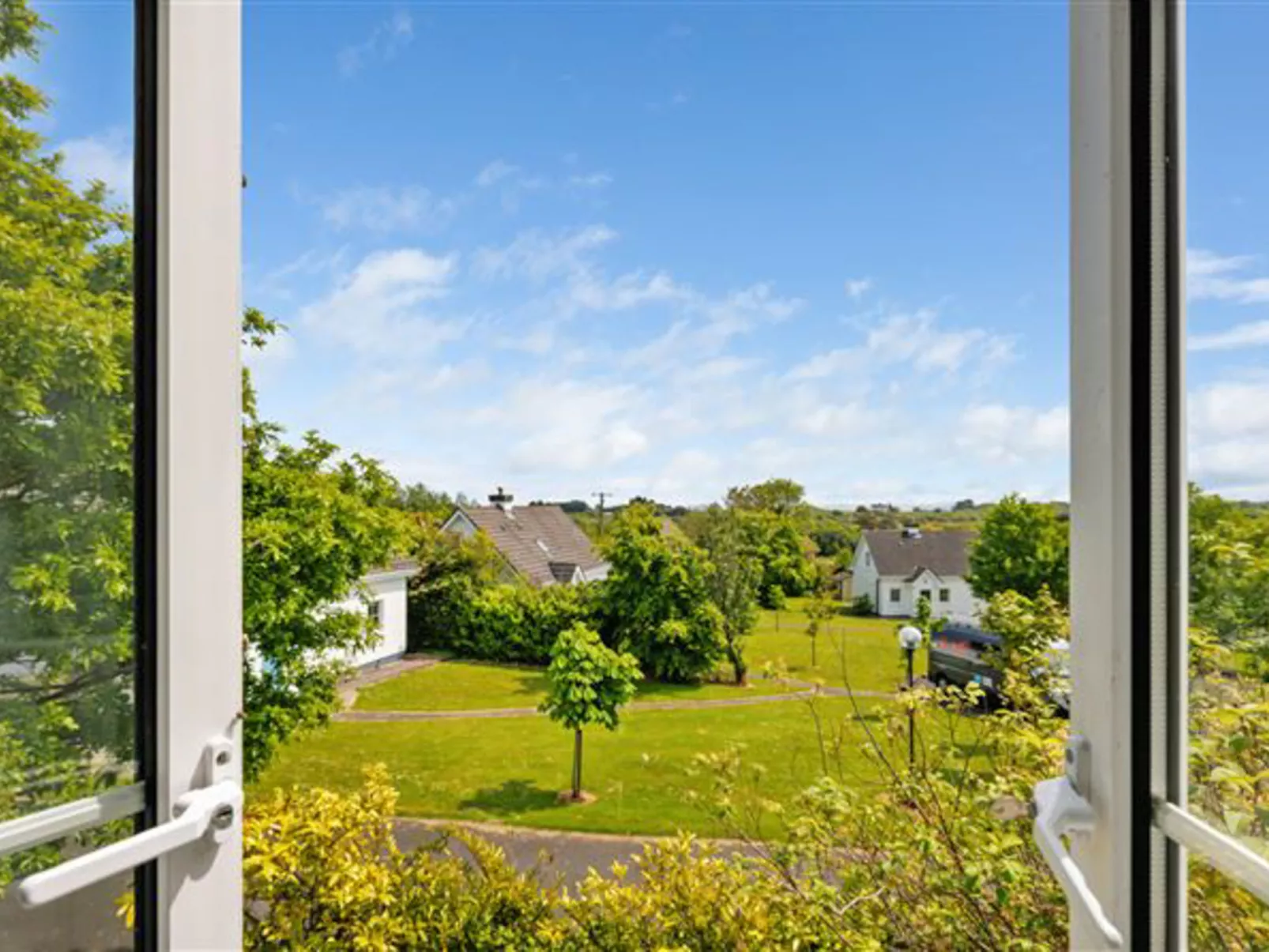 Brittas Bay Holiday Village No 7-Draußen