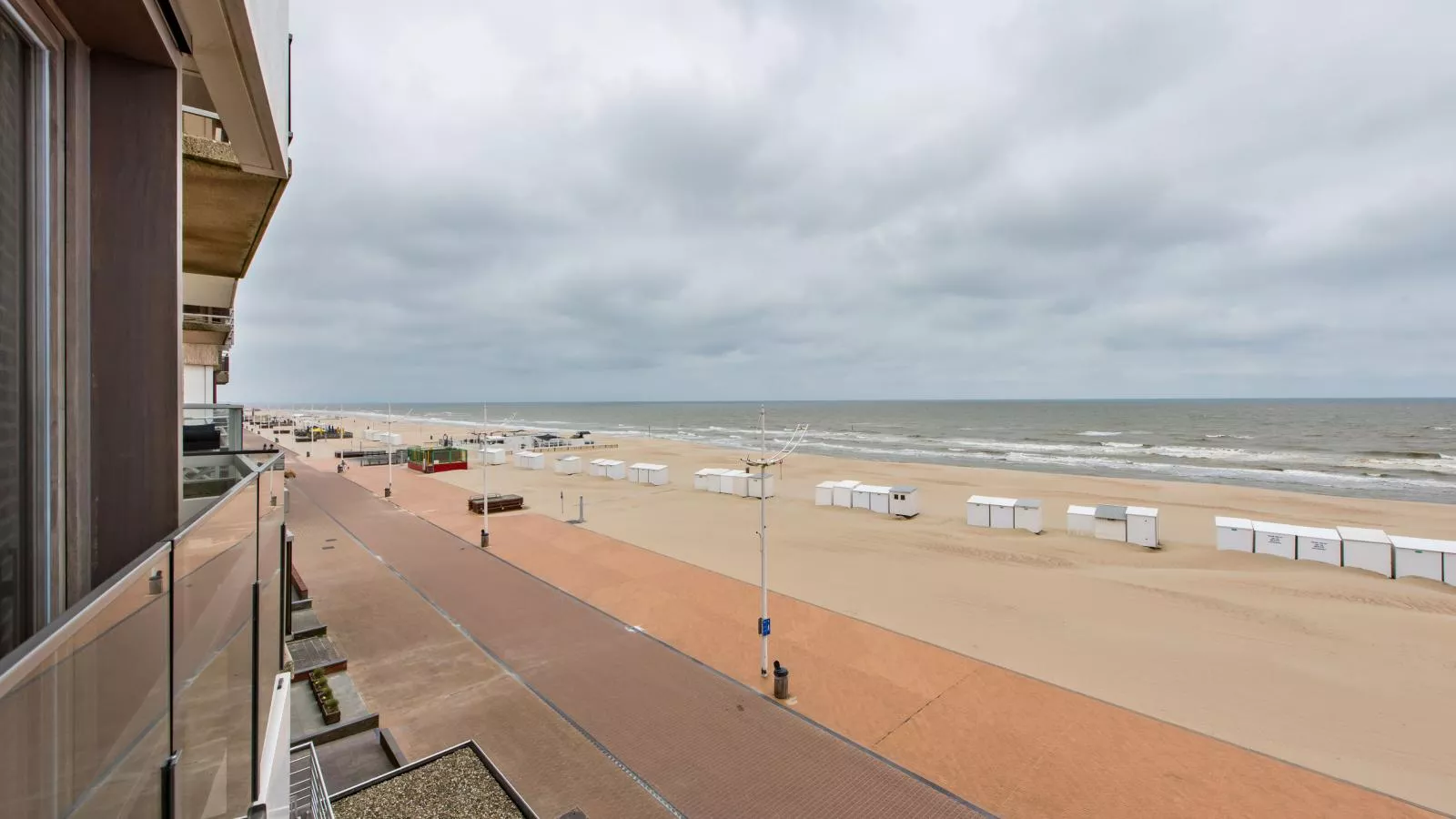 De Meeuwen derde-View in summer