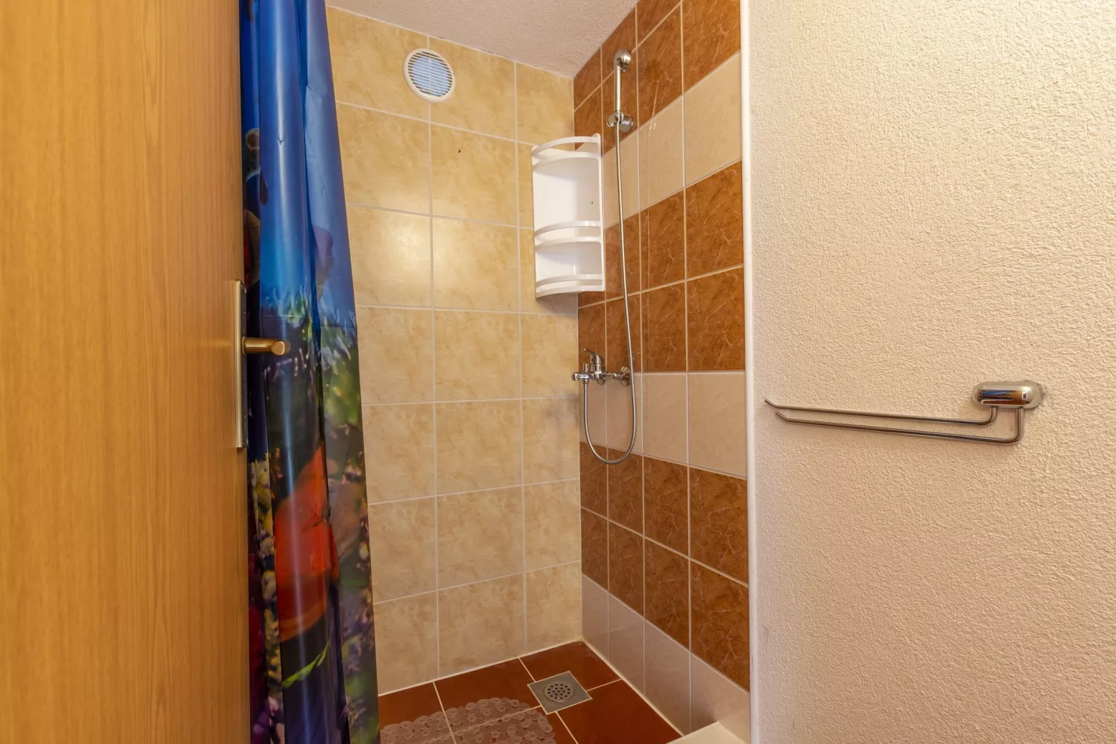 Rustical Resort Kokorići with Shared Outdoor Swimming Pool - Two Bedroom Holiday Home-Badezimmer