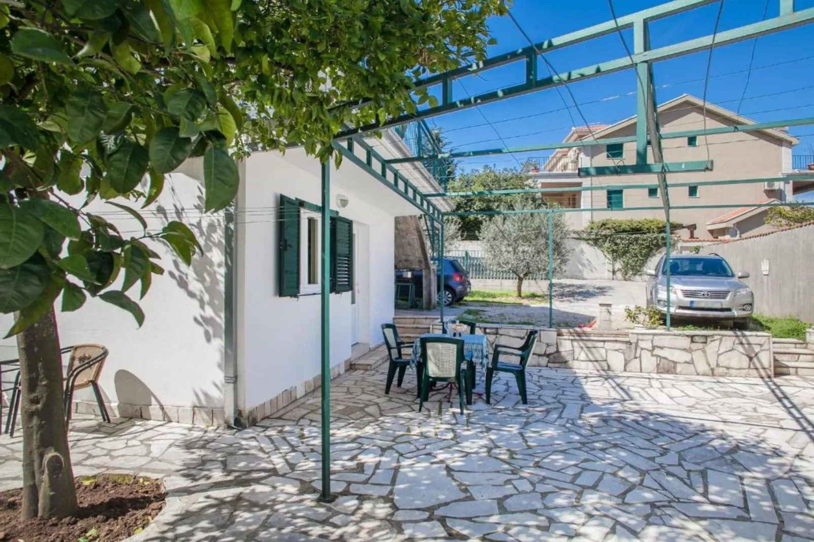 Charming Seaside Escape in Kotor - One Bedroom Apartment with Garden 3-Im Freien