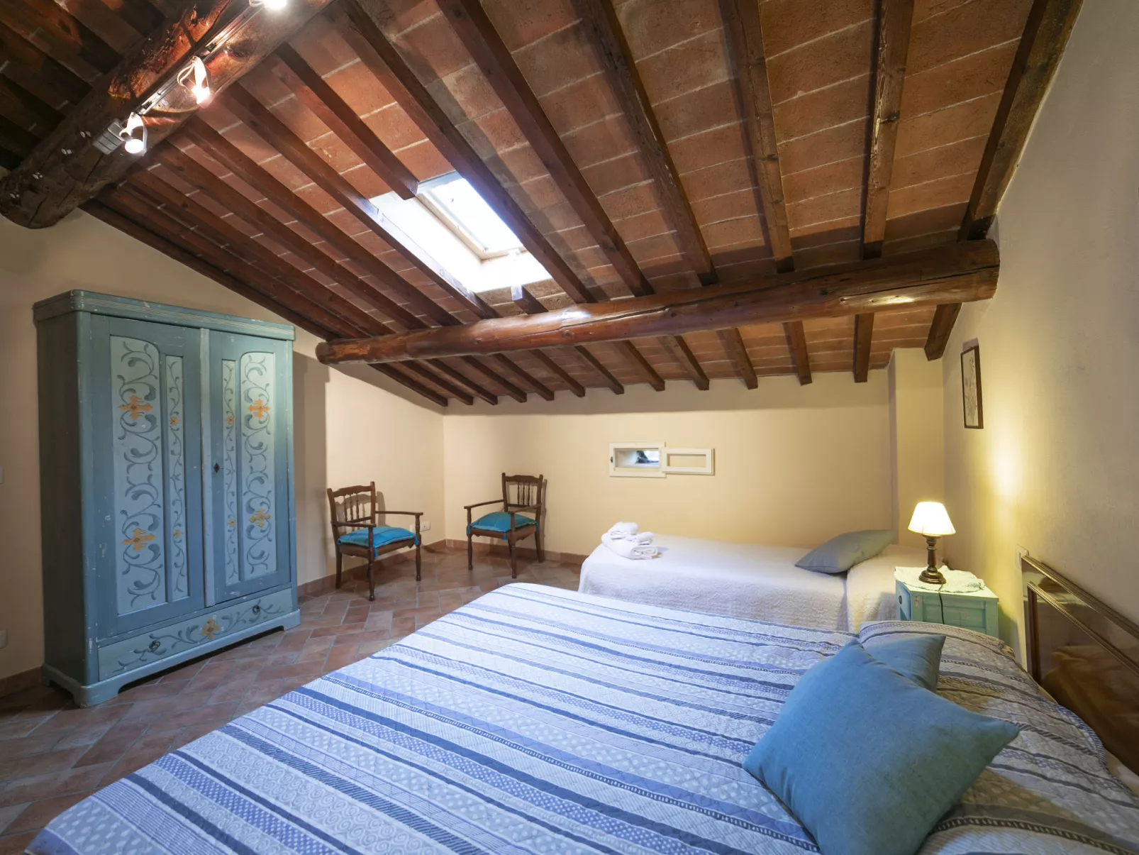 Le Rondini-Inside