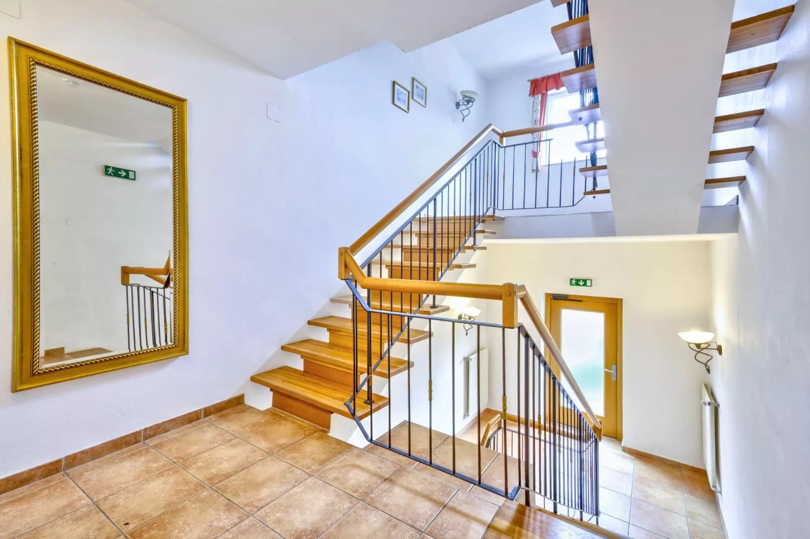 Vicky Apartment Top 3-Flur