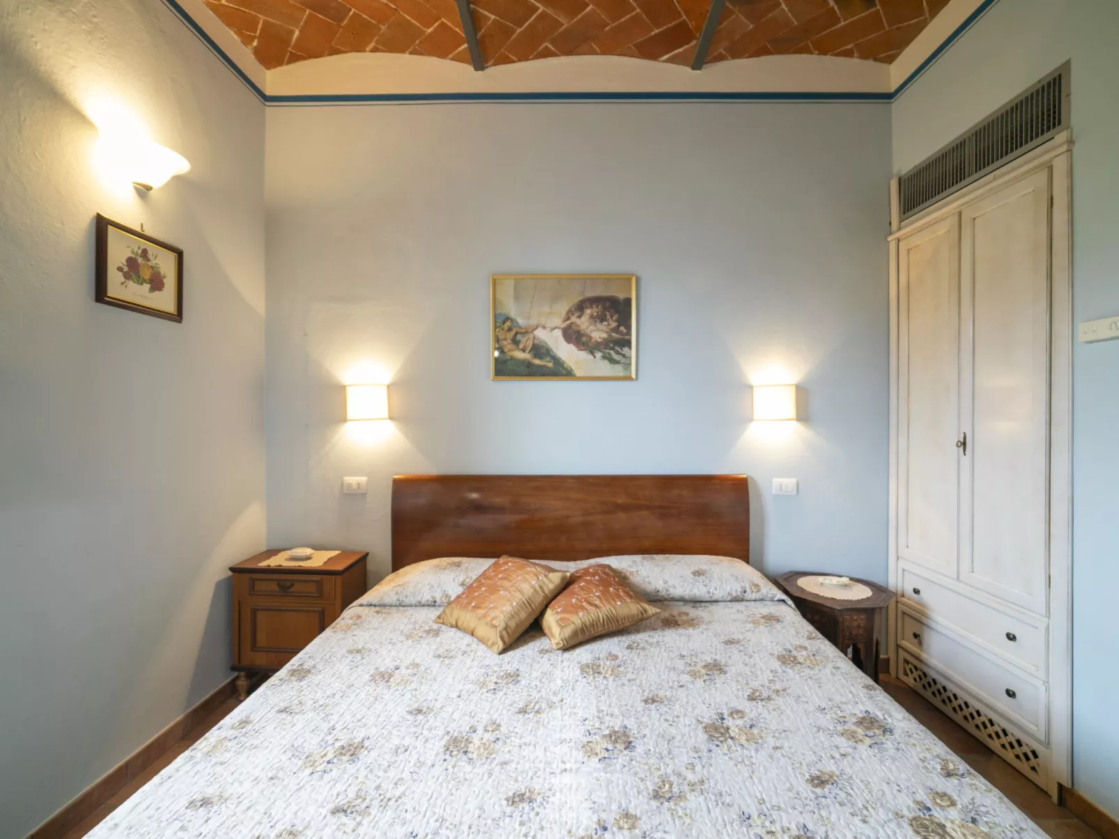 Le Rondini-Inside
