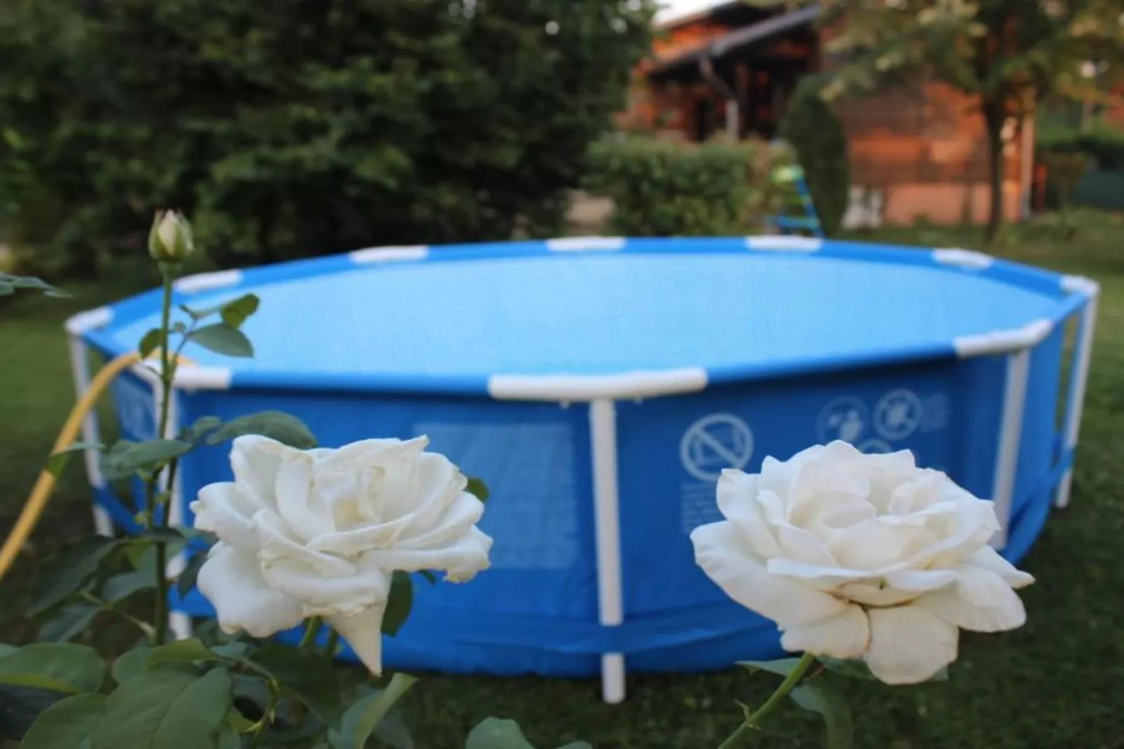 Four bedroom home with river view-Garten Sommer