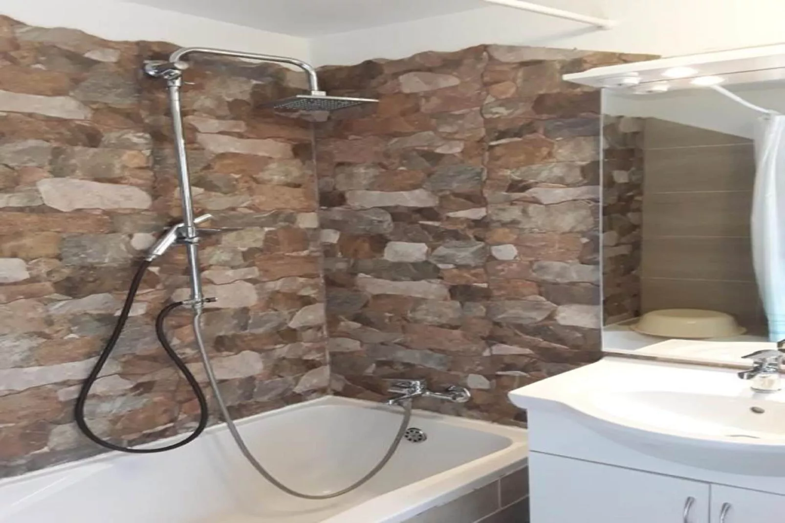 Charming Apartments Kestenovi Dvori - Two Bedroom Apartment (A1)-Bathroom