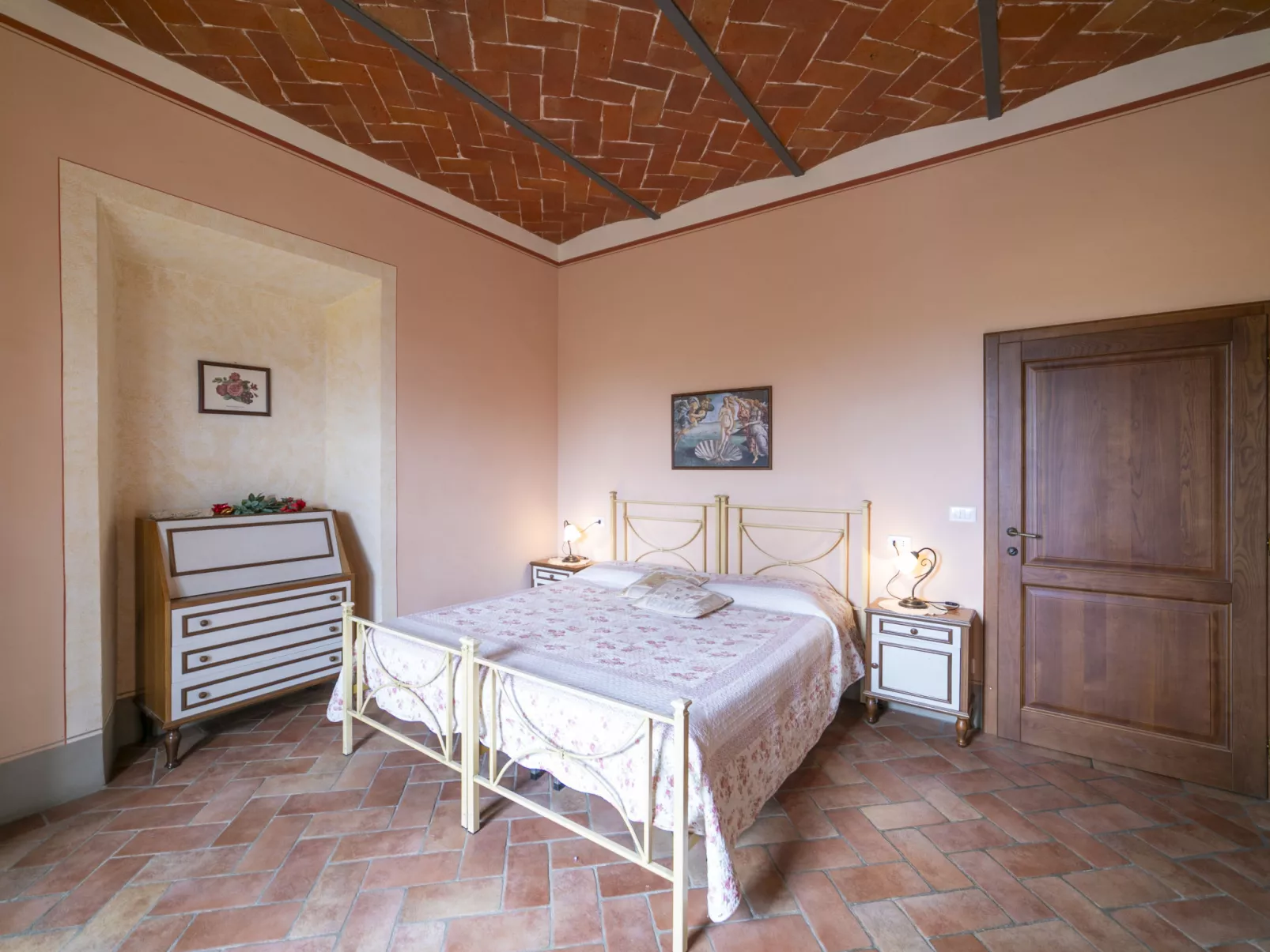 Le Rondini-Inside
