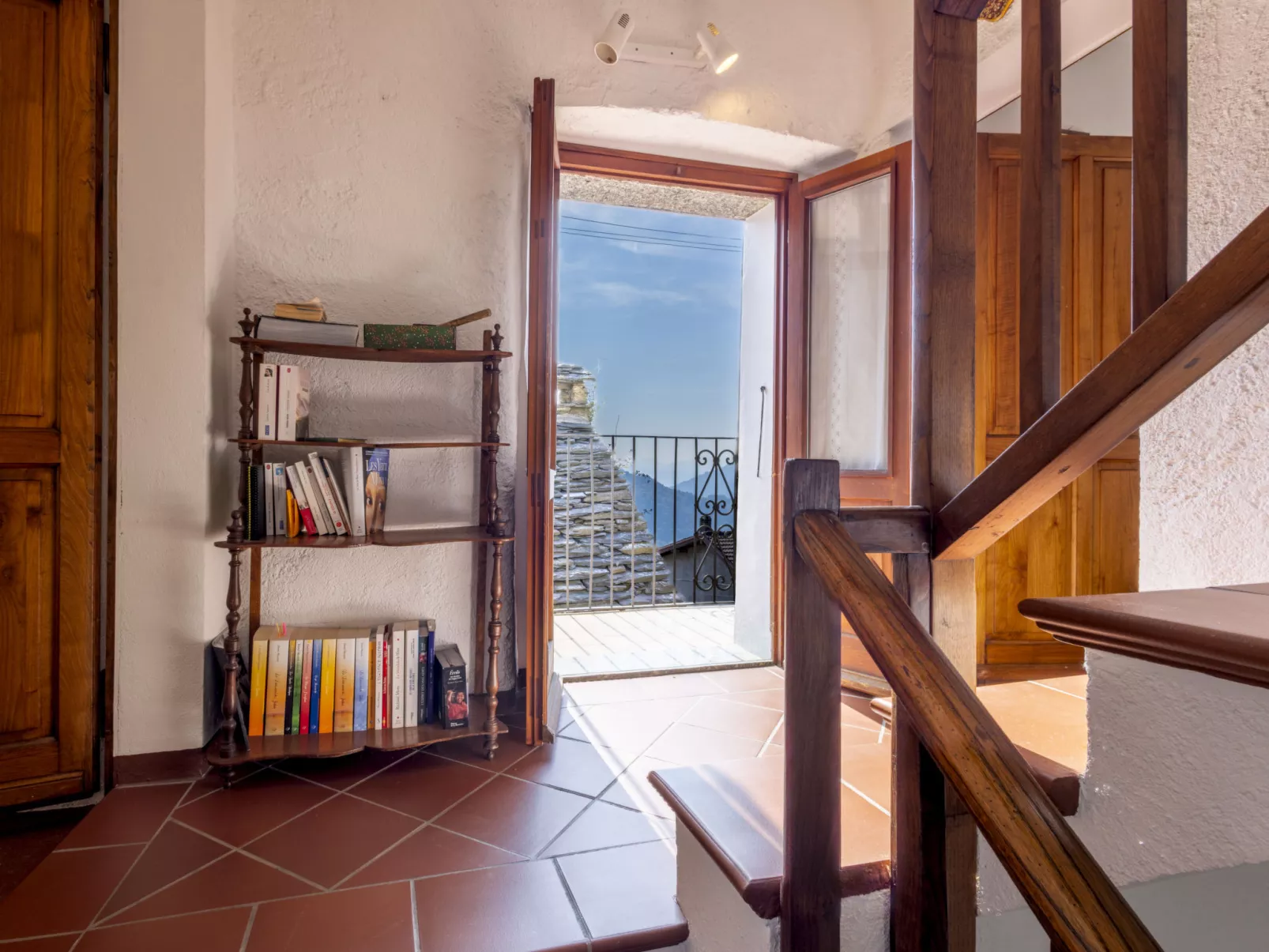 La Maison de Tobie-Inside