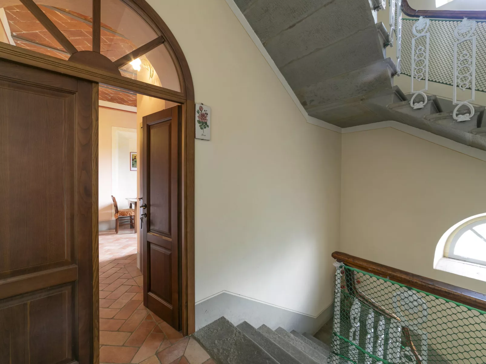 Le Rondini-Inside