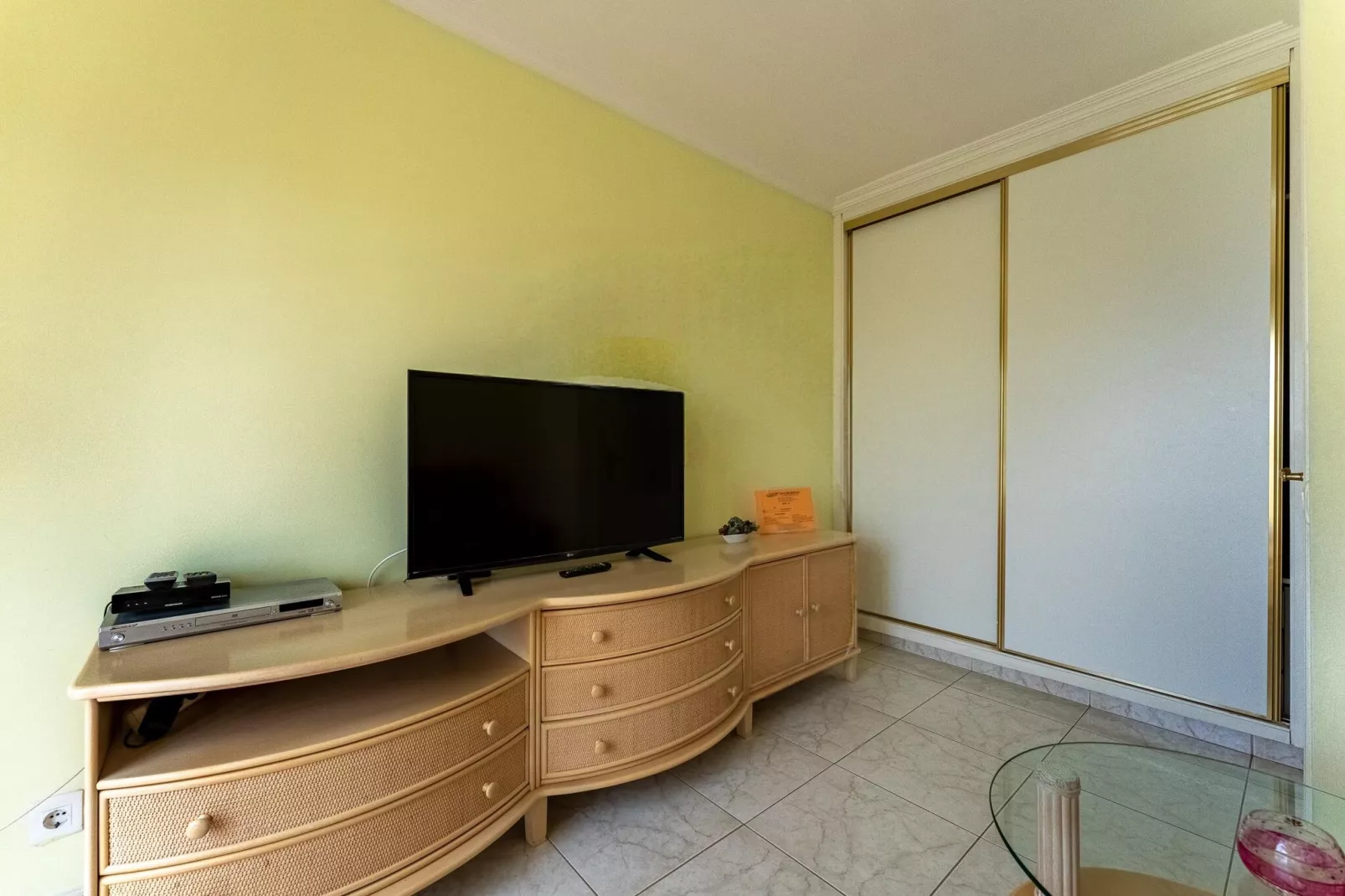 Delfin 14C-Wohnzimmer