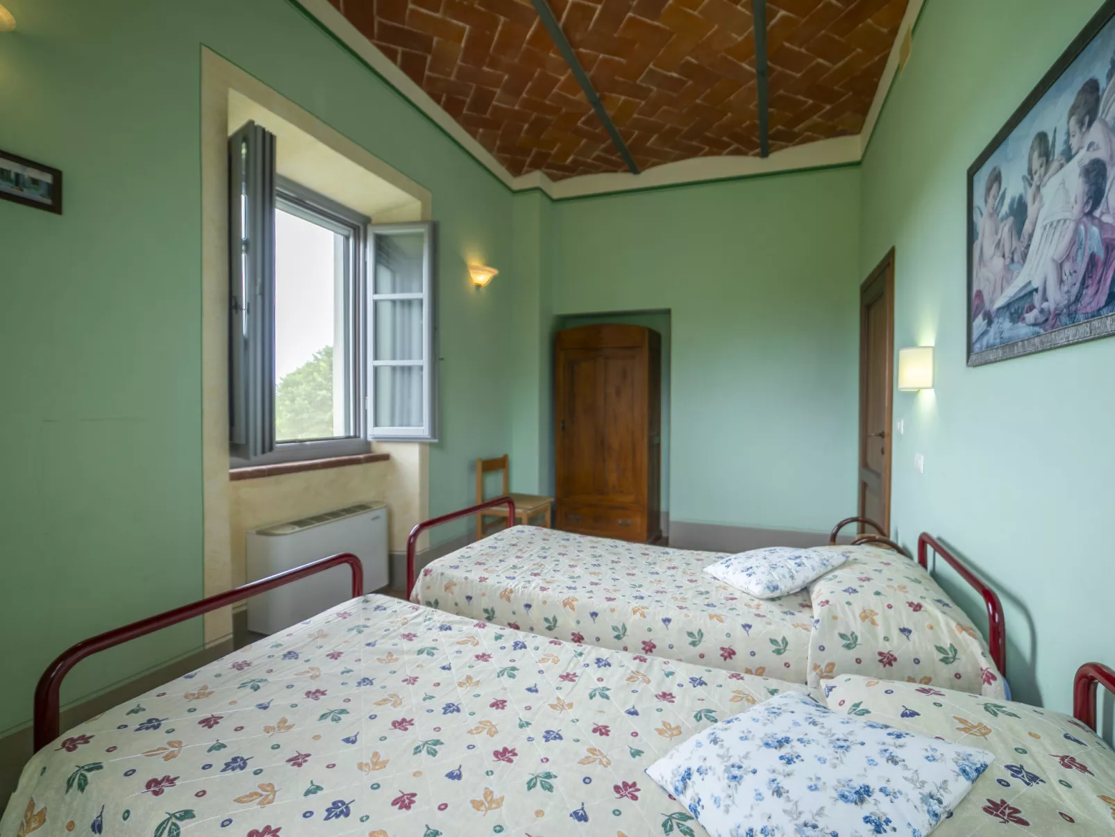 Le Rondini-Inside