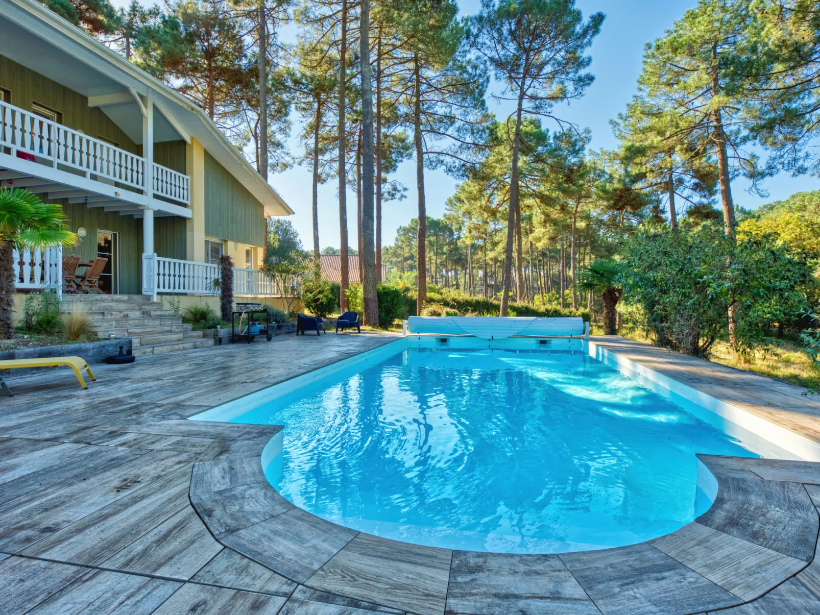 Atlantic Green-Outside