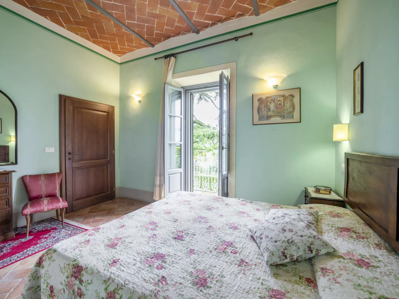 Le Rondini-Inside