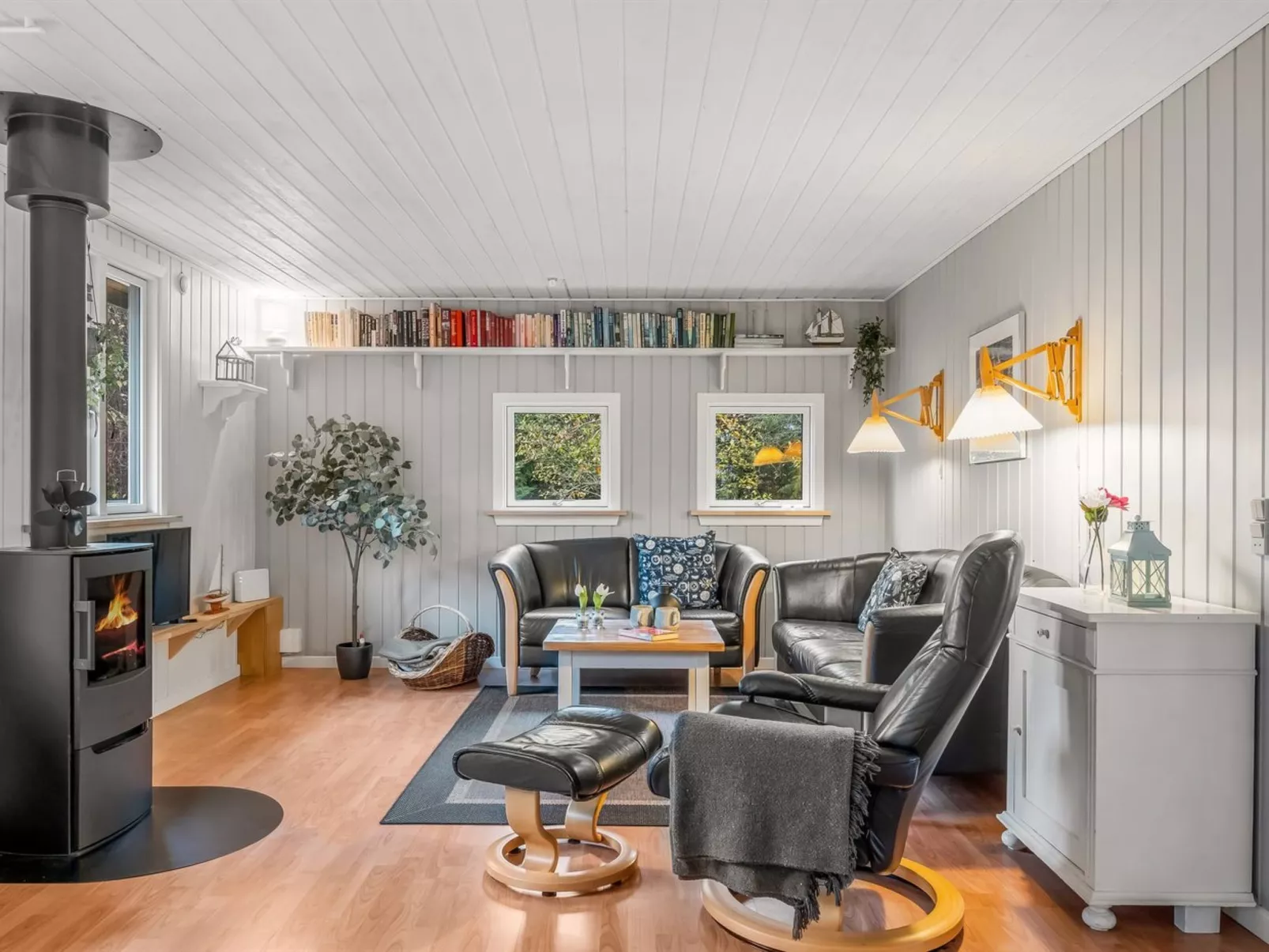 "Hughlek" -  from the sea-Dedans