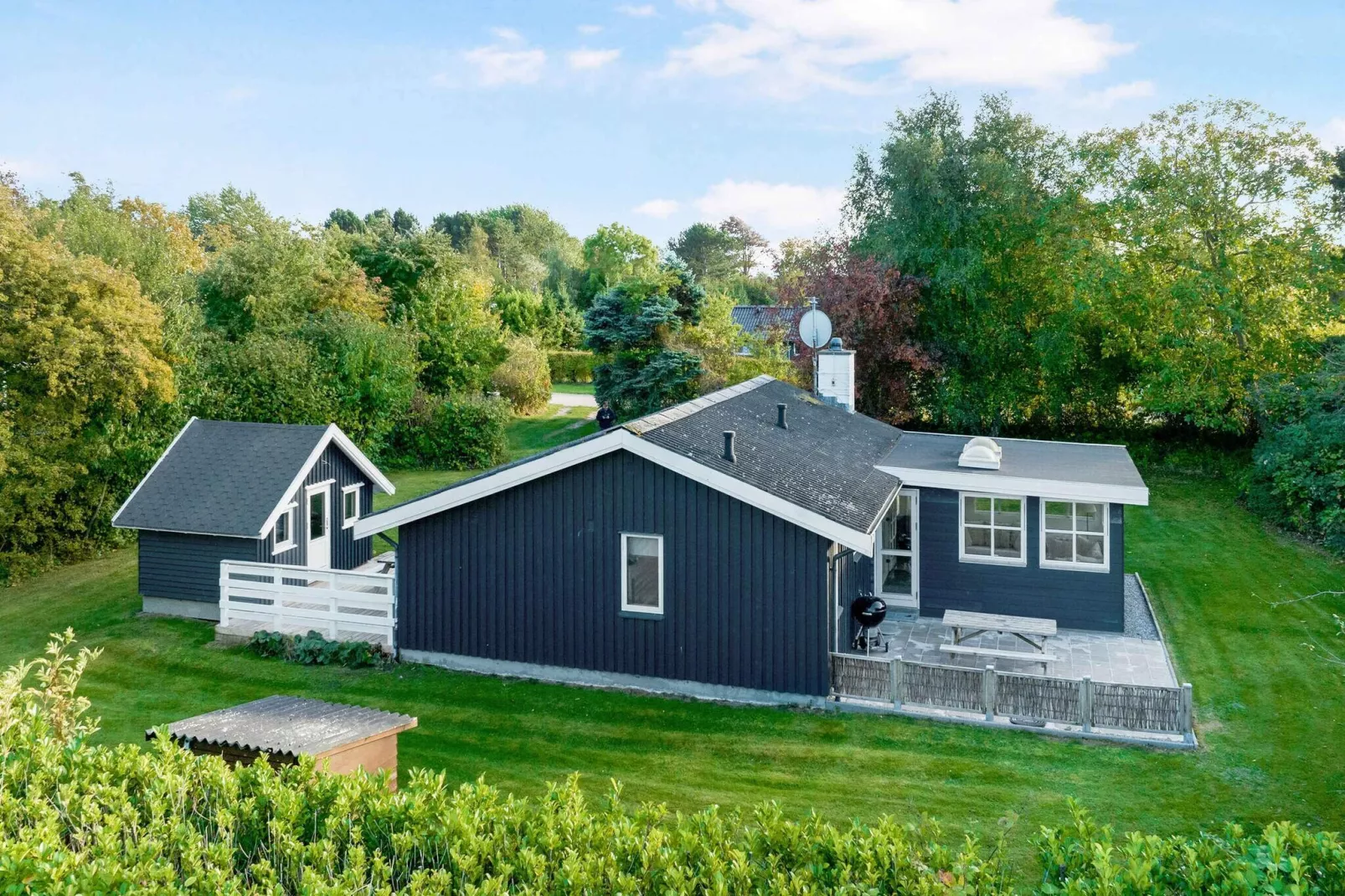 5 star holiday home in Humble-Outdoor