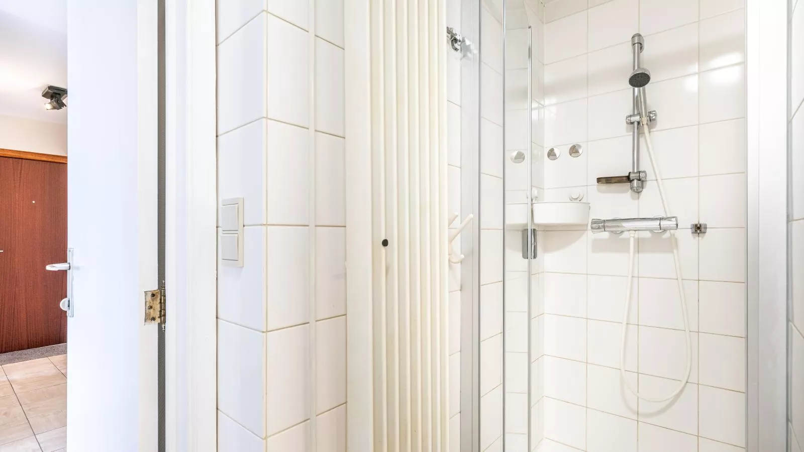 La Digue Est cinq-Bathroom