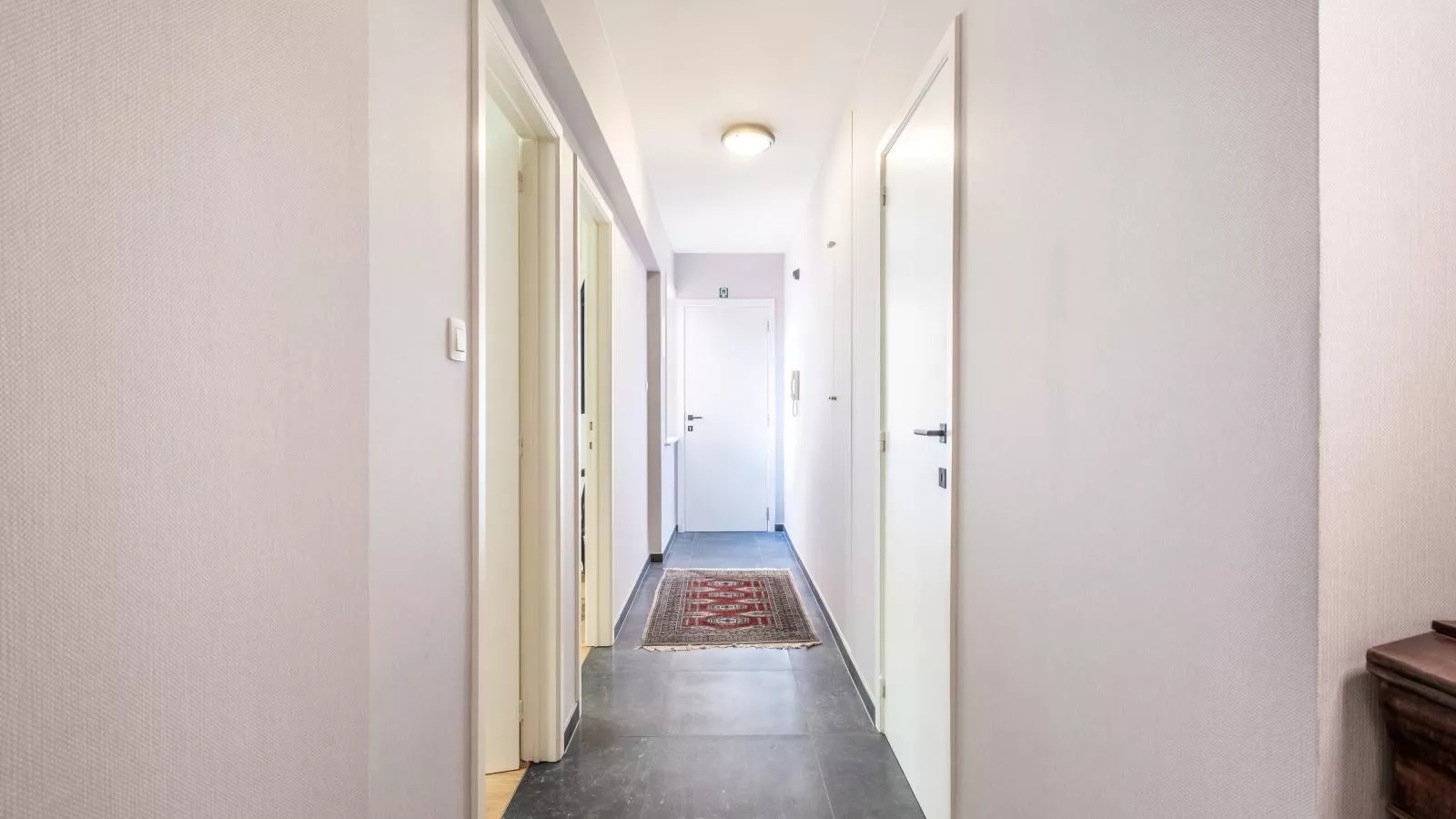 Neva troisième-Landing