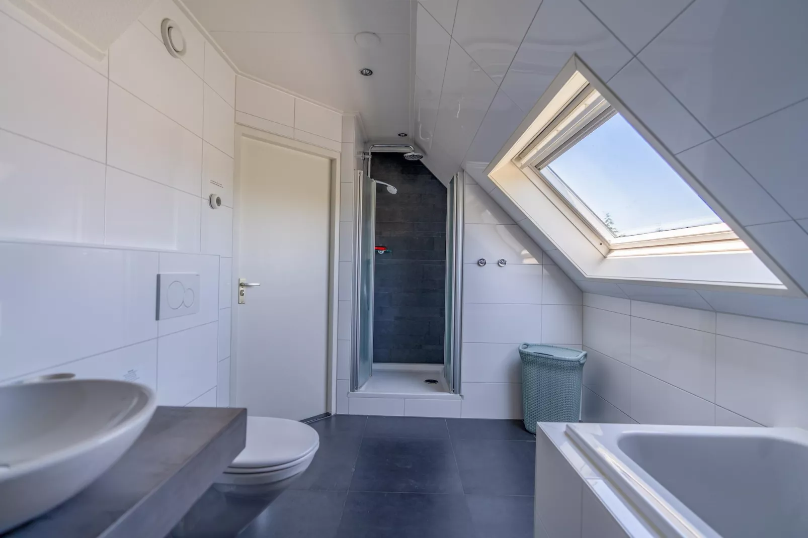 Kamperfoelie 97-Badezimmer