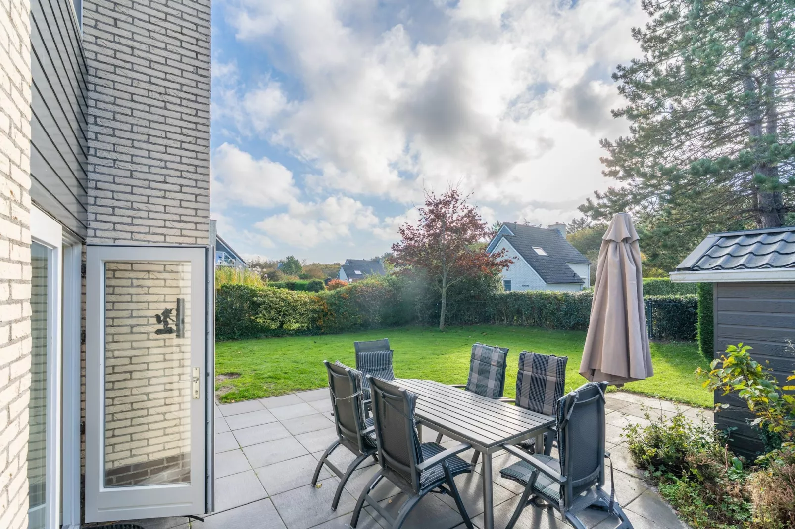 Kamperfoelie 57-Terrace balcony