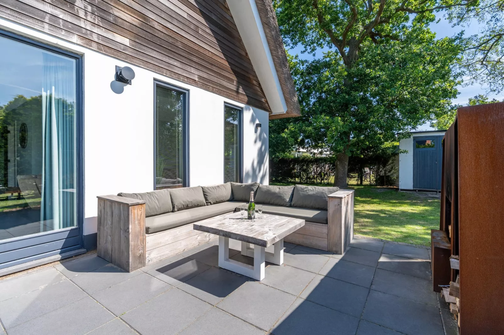 Hoogelandt 126-Terrace balcony