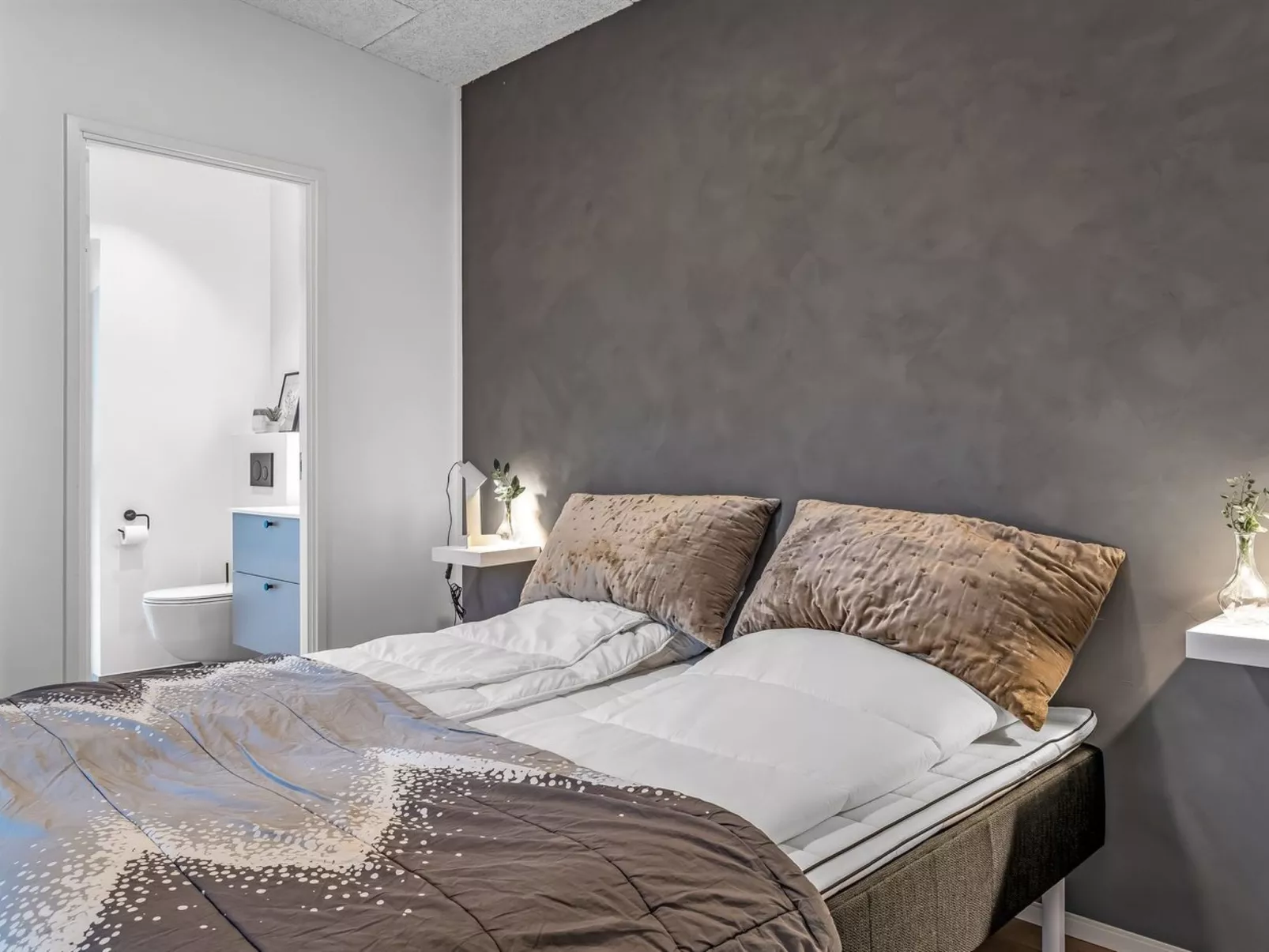 "Barnet" - 180m to the fjord-Inside