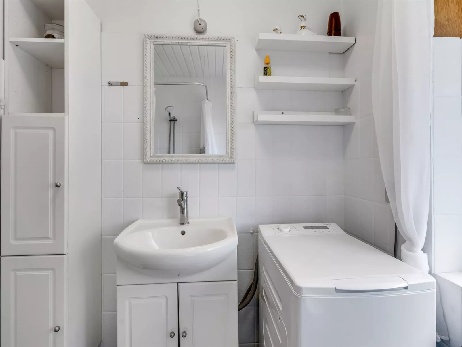 "Naema" - 500m from the sea-Inside