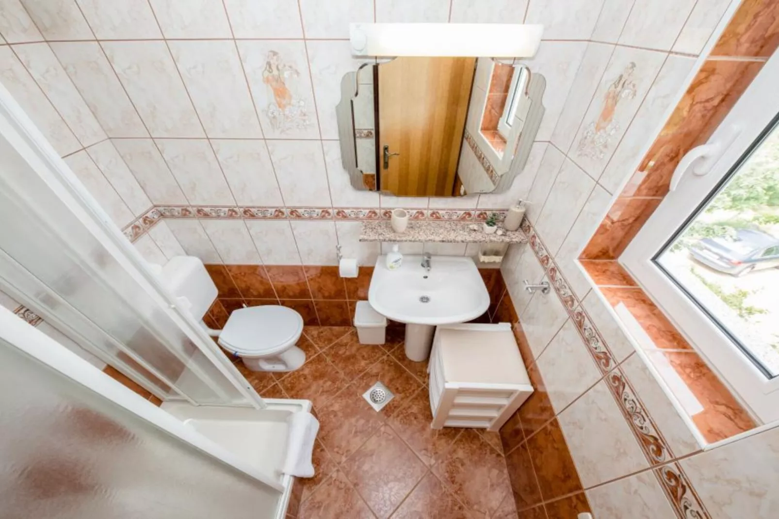 Two Bedroom Apartment with Terrace 1-Bathroom