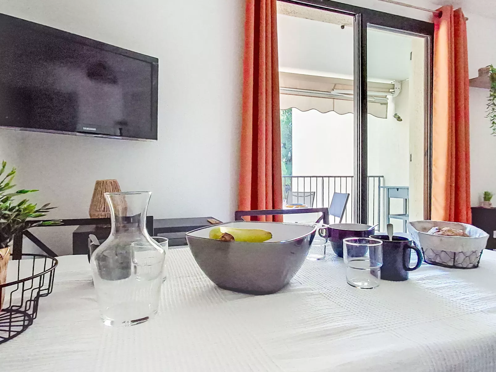 Le Luberon Loisirs-Drinnen