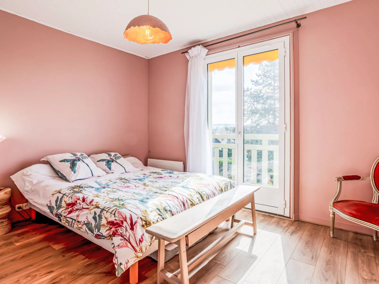 Les Jonquilles-Drinnen