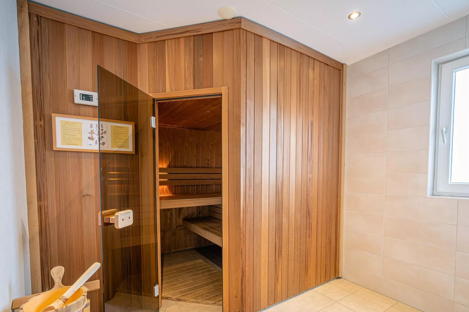 Kamperfoelie 89-Wellness