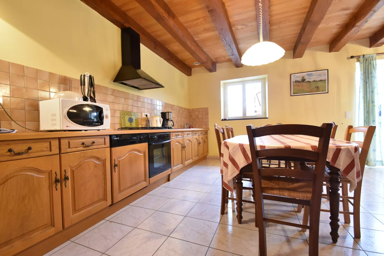 Maison de vacances Besse Les Vitarelles 6p-Kitchen