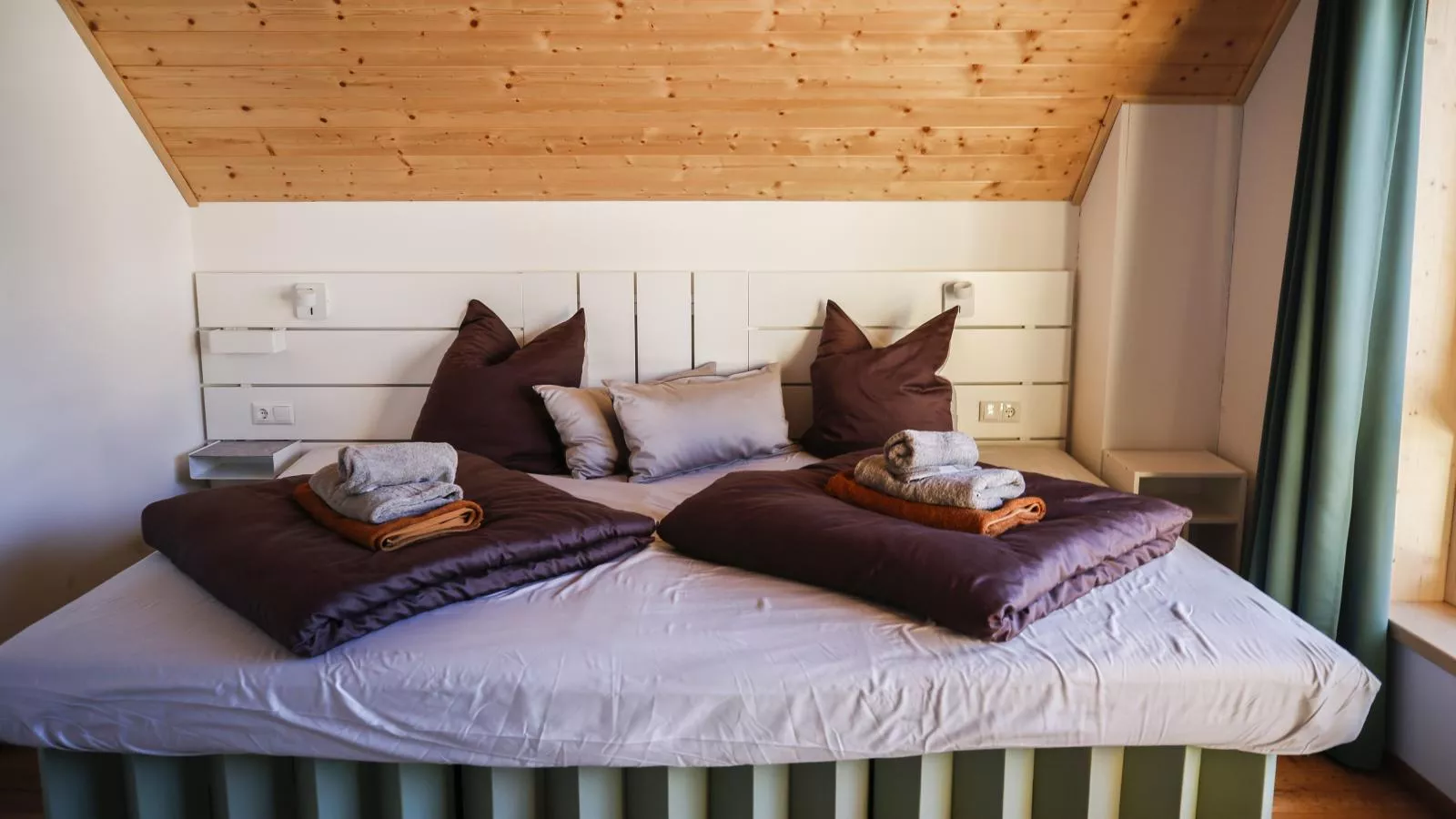 Designchalets Falkertsee-Bedroom