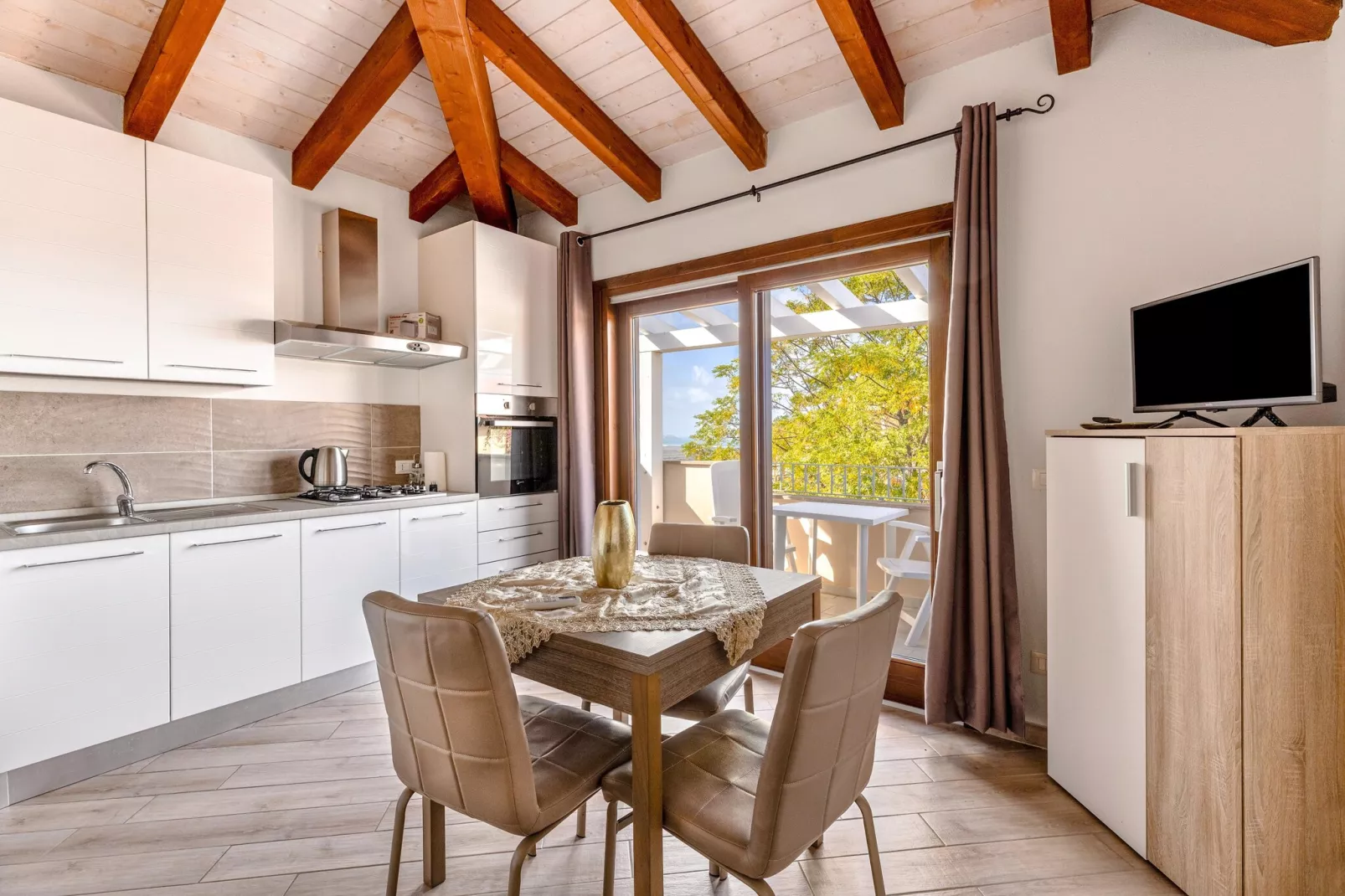 ATTICO MAREBLU-Dining room