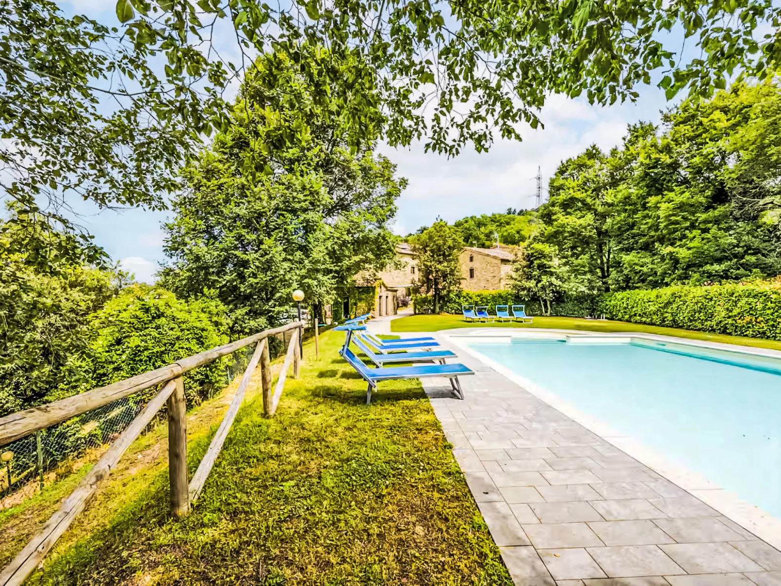 Il Frassino del Borgo di Ghiora-Outside