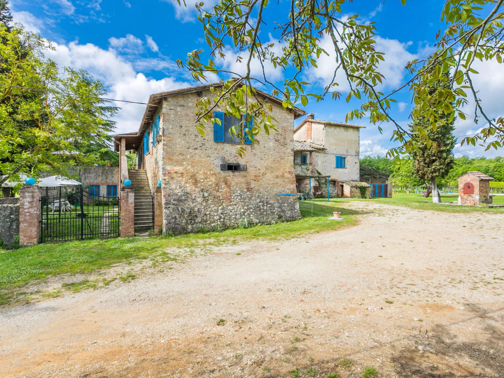 Fattoria Petraglia - Cedro-Draußen